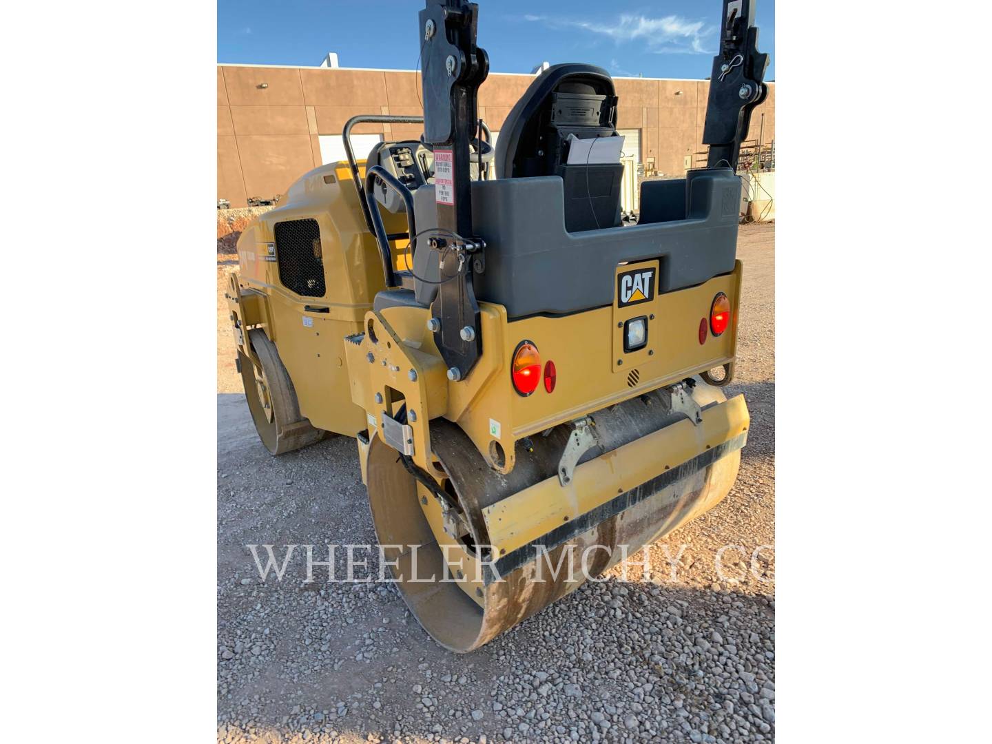 2015 Caterpillar CB34B Vibratory Double