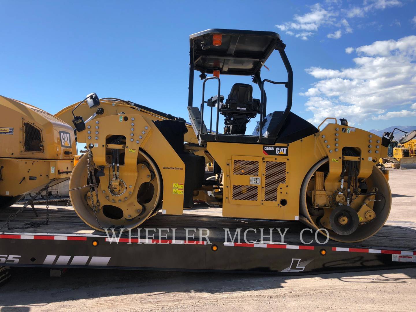 2018 Caterpillar CB66B CW Vibratory Double