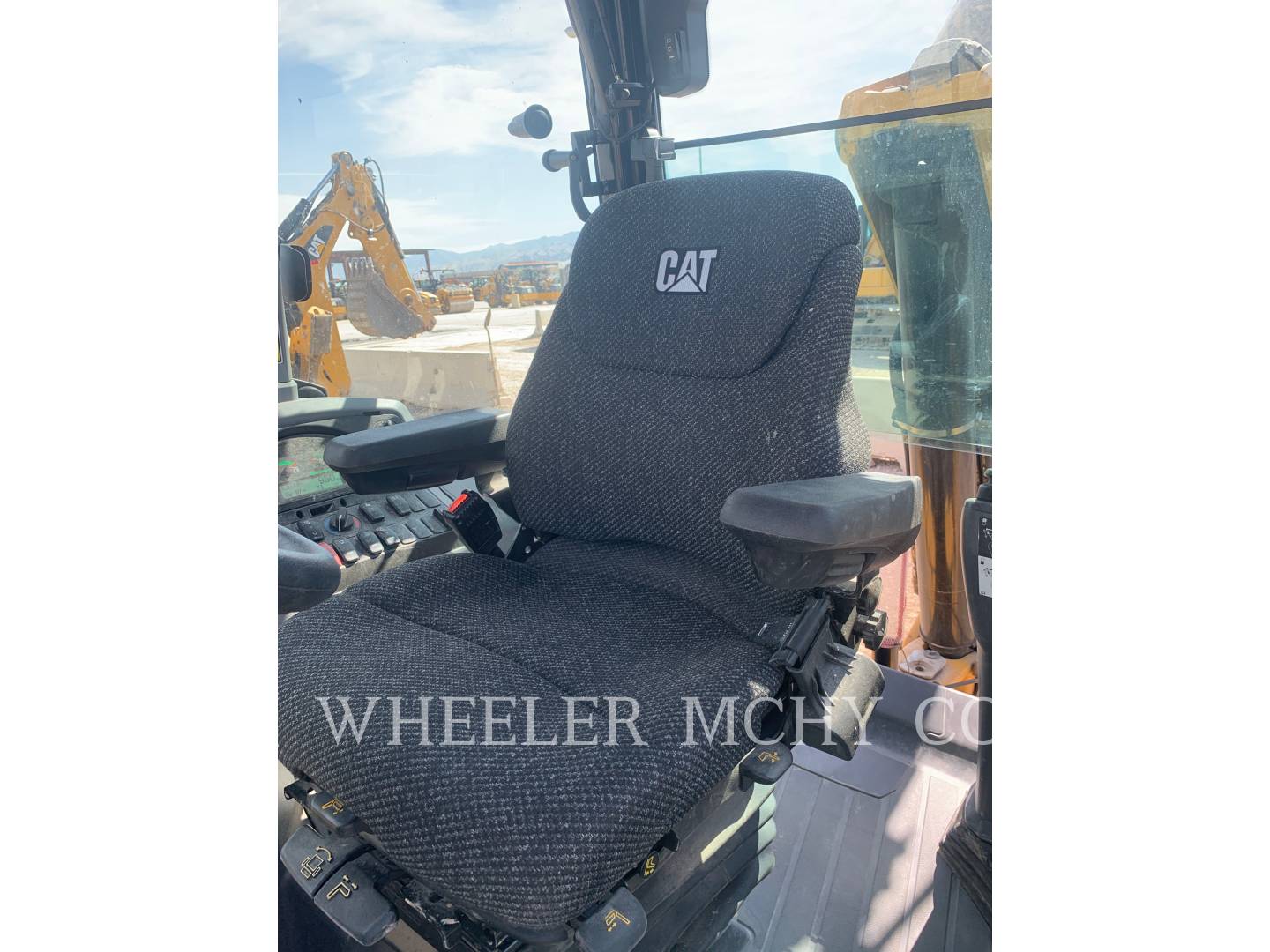 2018 Caterpillar 420F2 E Tractor Loader Backhoe