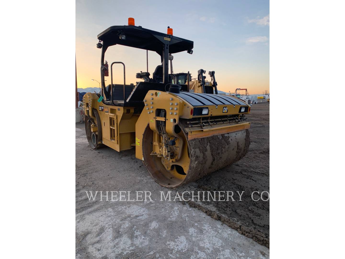 2019 Caterpillar CB15 CW Vibratory Double