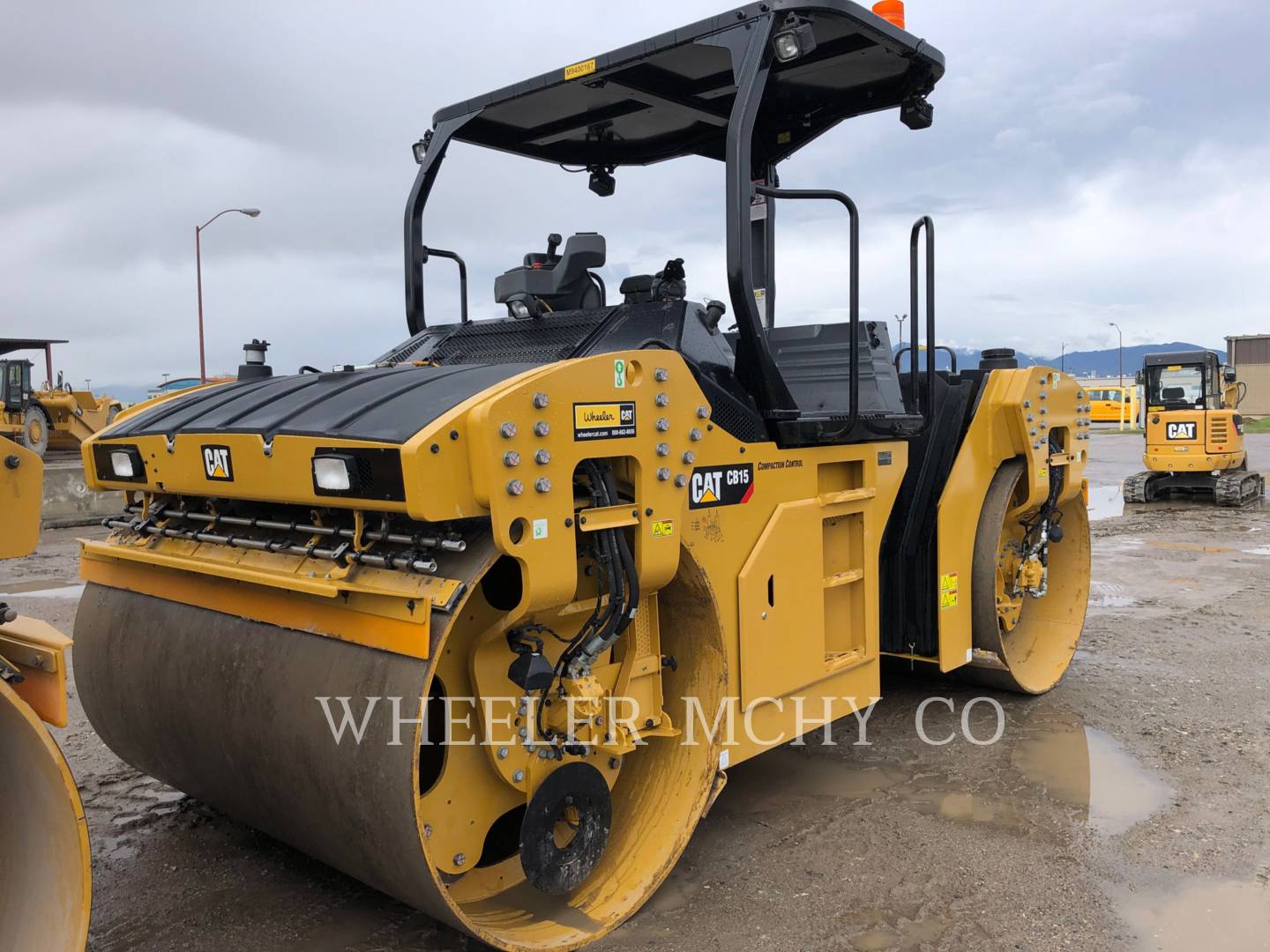 2018 Caterpillar CB15 CW Vibratory Double