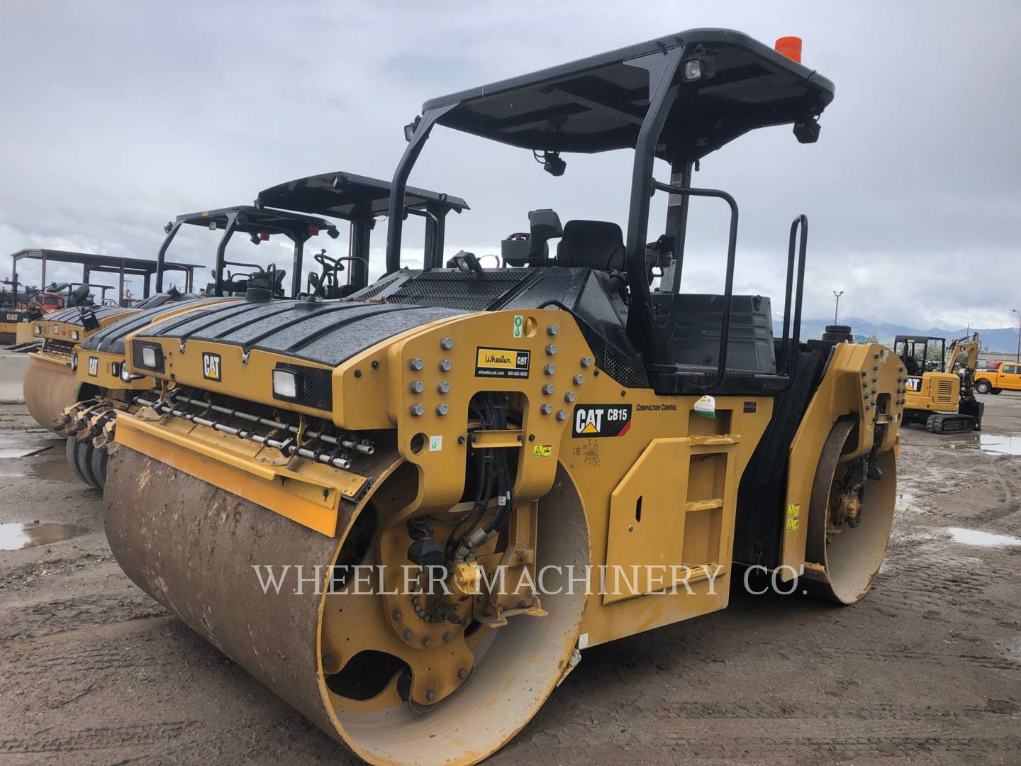 2019 Caterpillar CB15 Vibratory Double