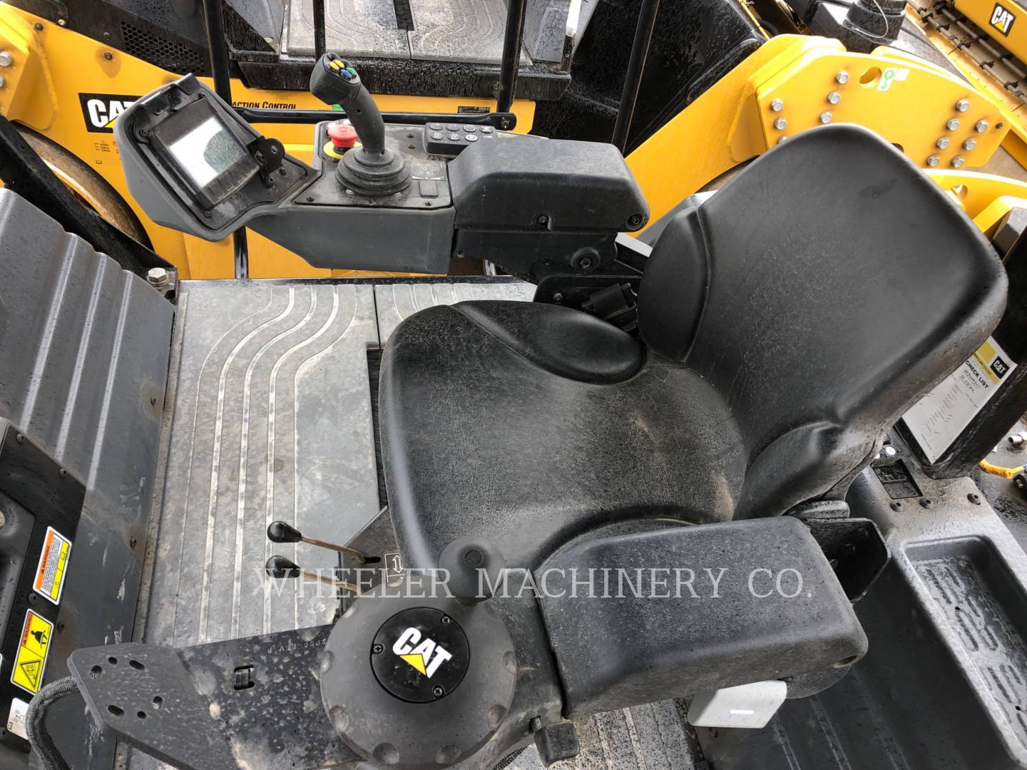 2019 Caterpillar CB15 Vibratory Double