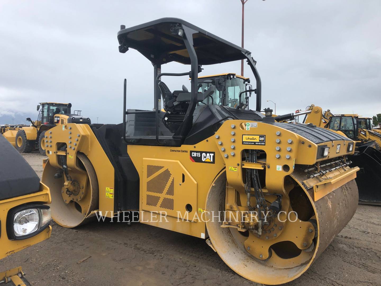 2019 Caterpillar CB15 Vibratory Double