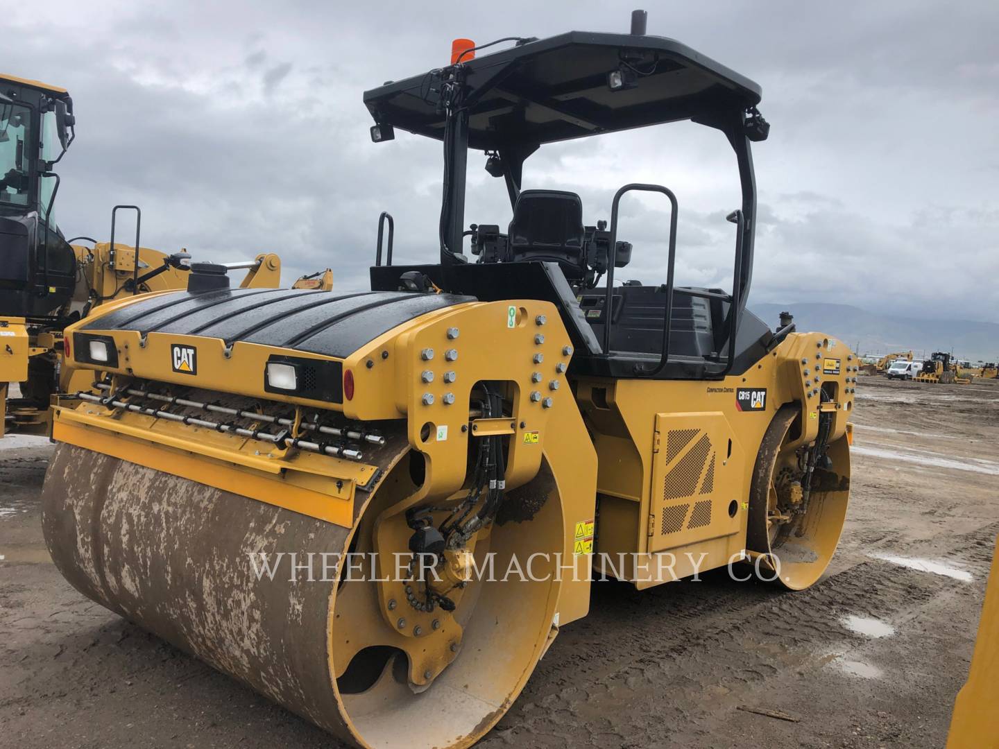 2019 Caterpillar CB15 Vibratory Double