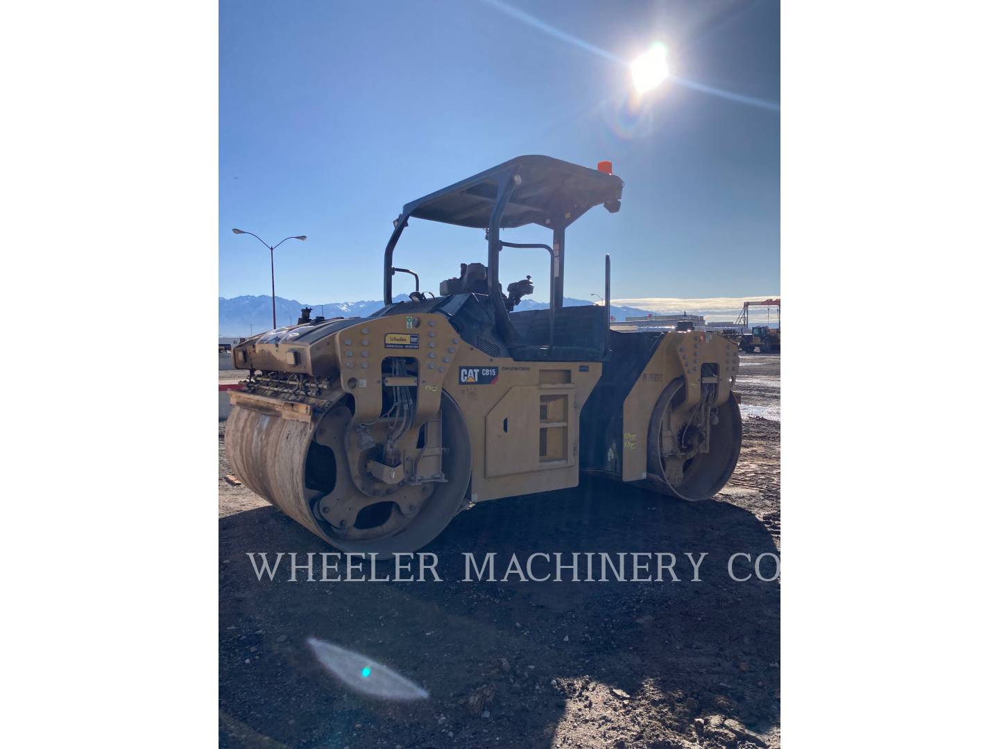 2019 Caterpillar CB15 Vibratory Double