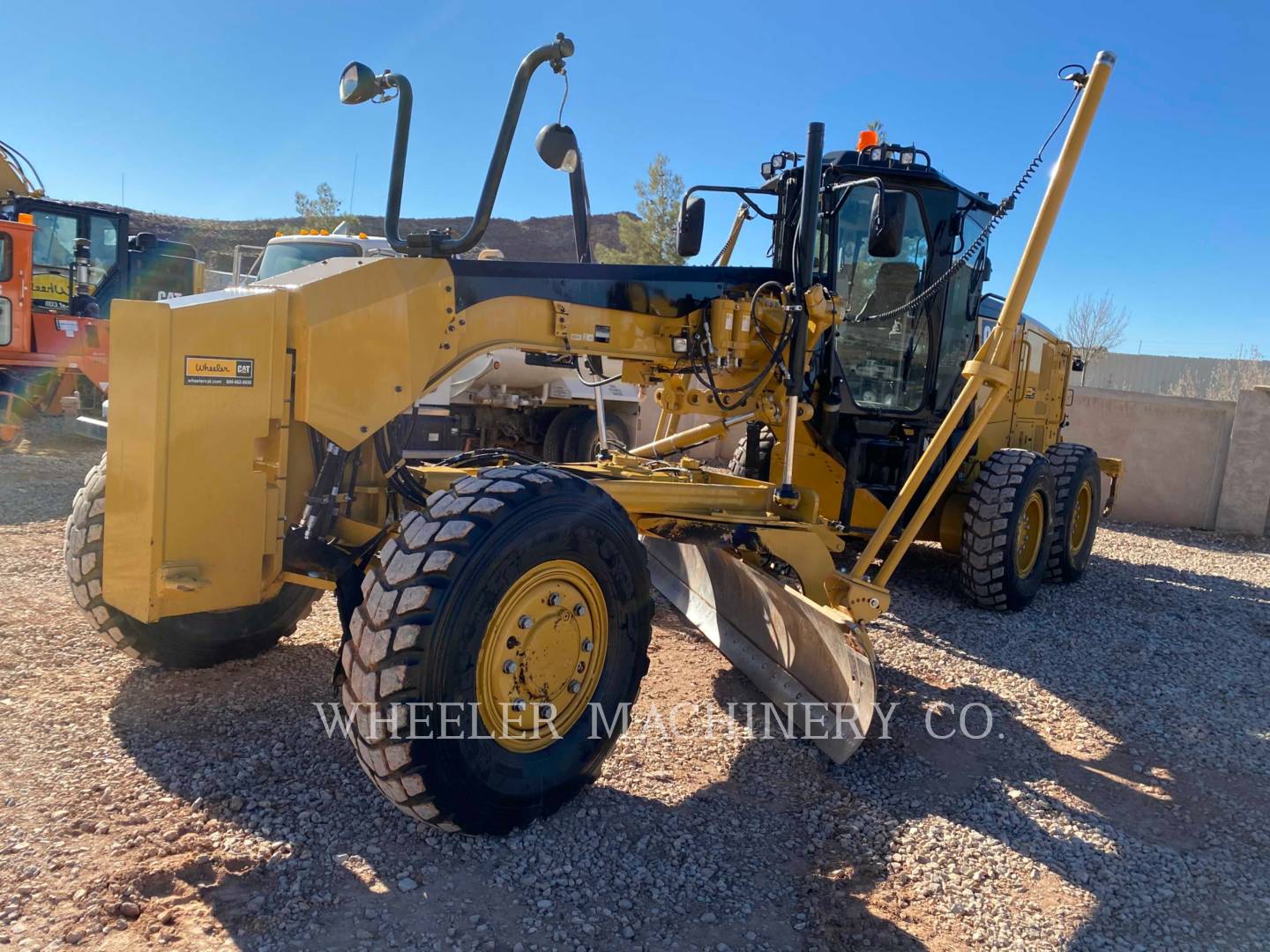 2018 Caterpillar 140M3 AWD Grader - Road