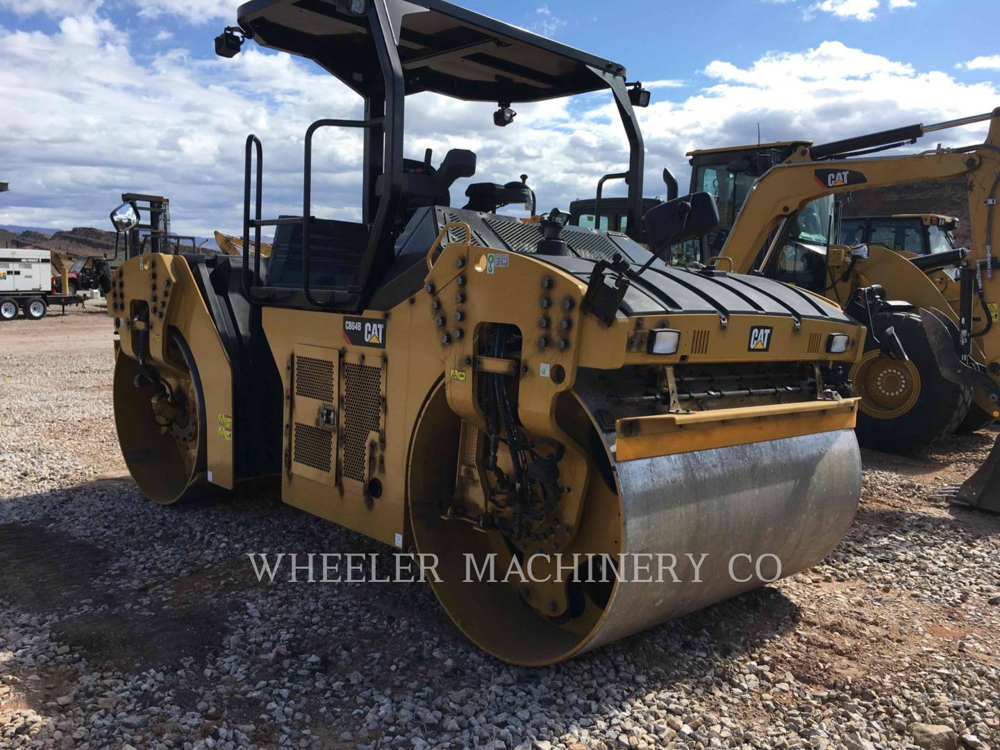 2017 Caterpillar CB64B Vibratory Double