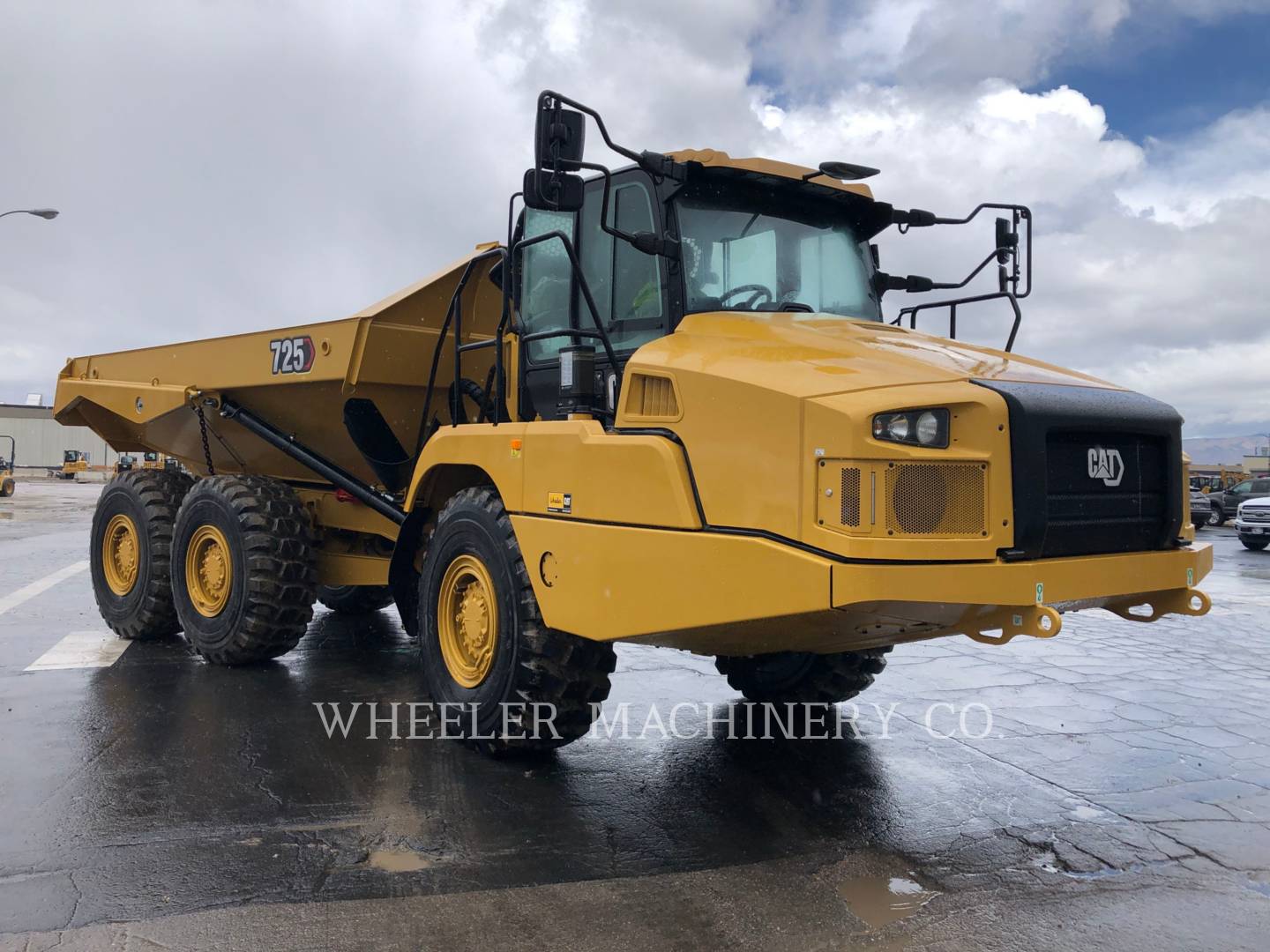 2020 Caterpillar 725 TG Articulated Truck