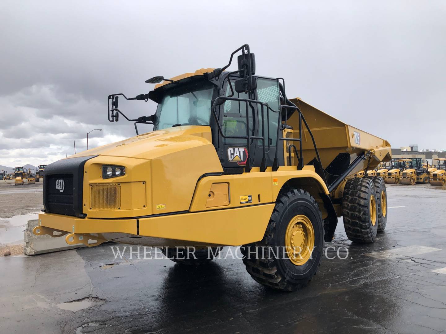 2020 Caterpillar 725 TG Articulated Truck