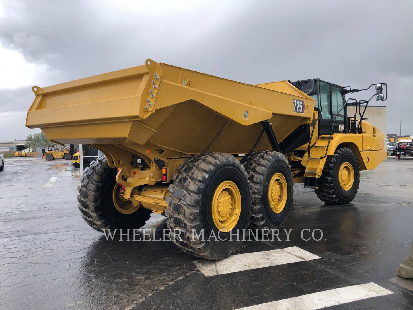 2020 Caterpillar 725 TG Articulated Truck