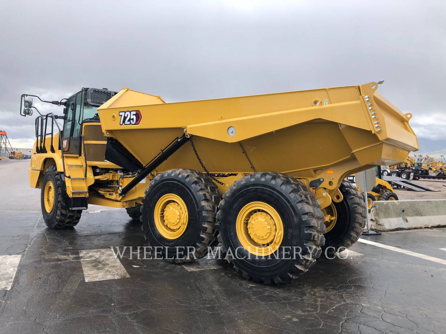 2020 Caterpillar 725 TG Articulated Truck