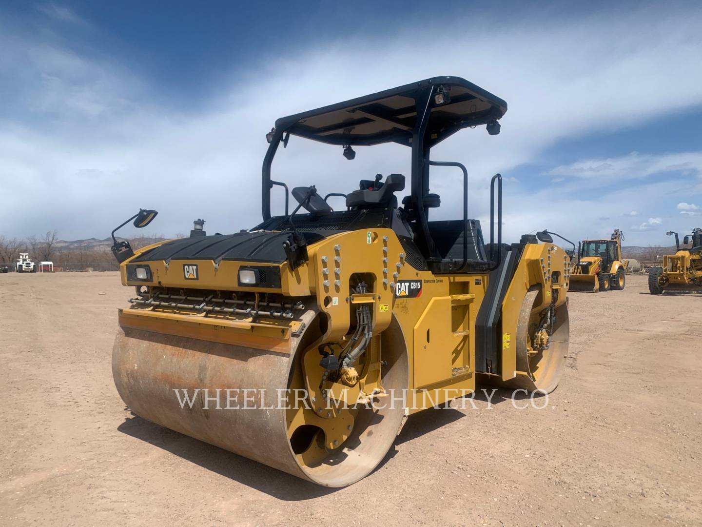 2020 Caterpillar CB15 Vibratory Double