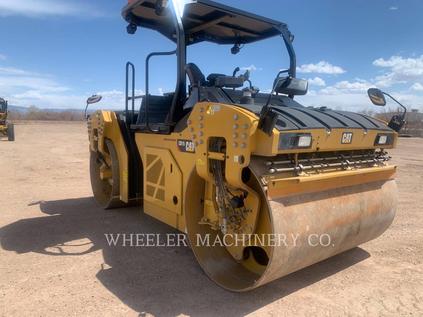 2020 Caterpillar CB15 Vibratory Double