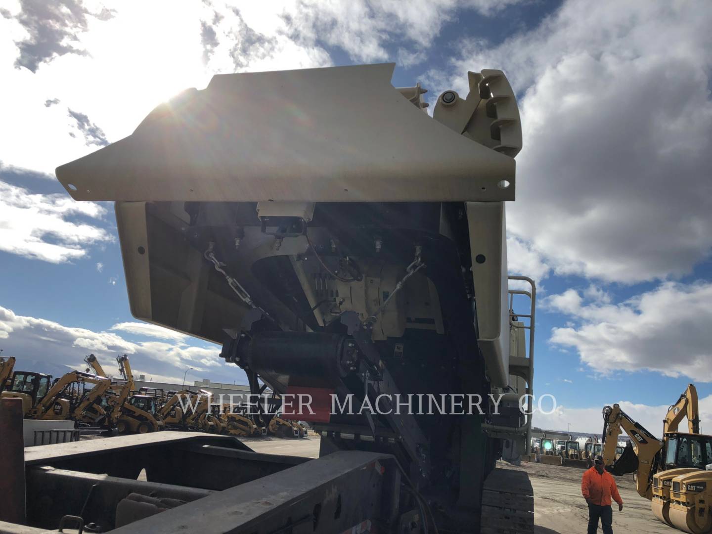 2017 Detson LT106 Crusher