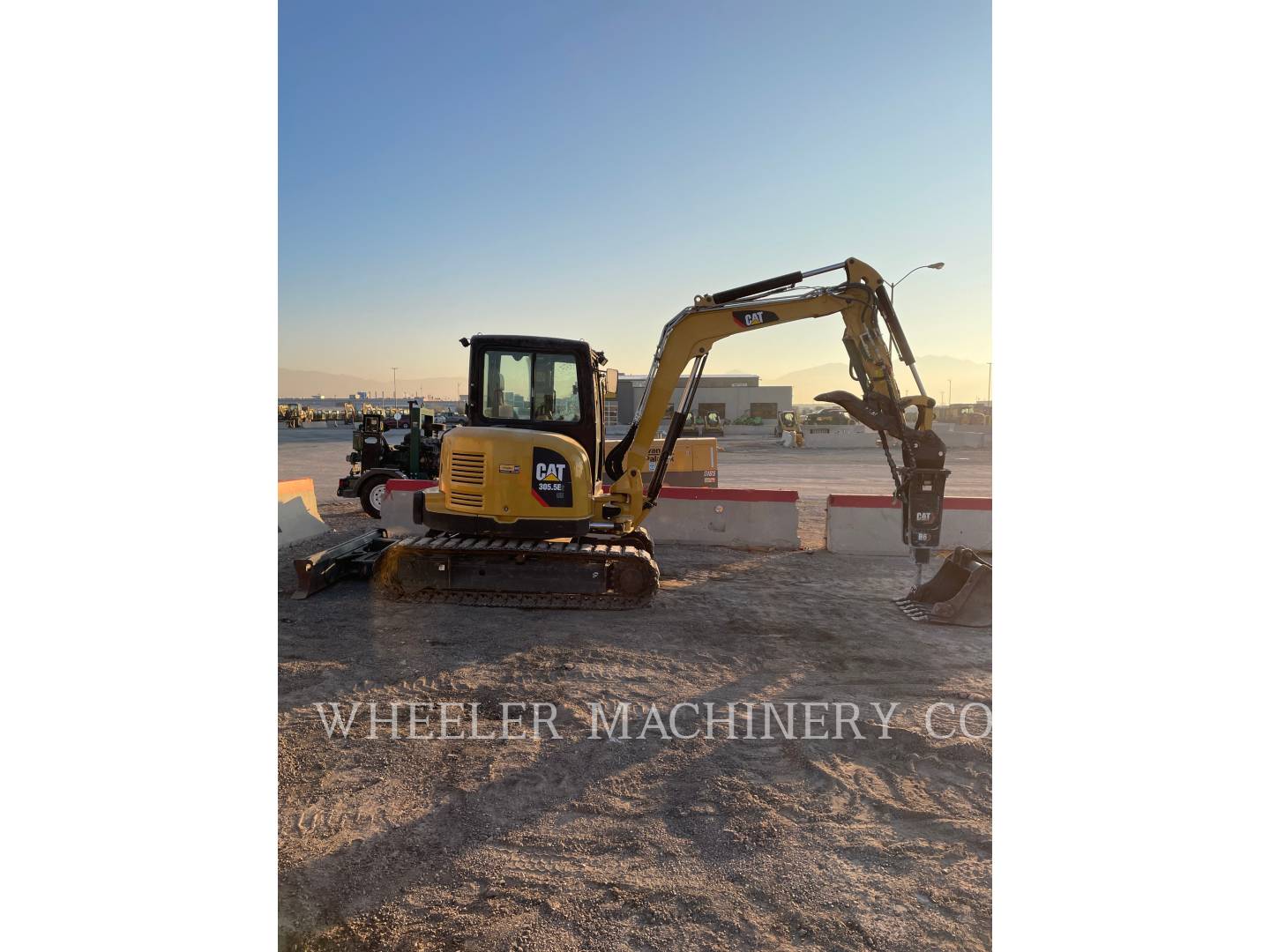 2016 Caterpillar 305.5E2C3T Excavator