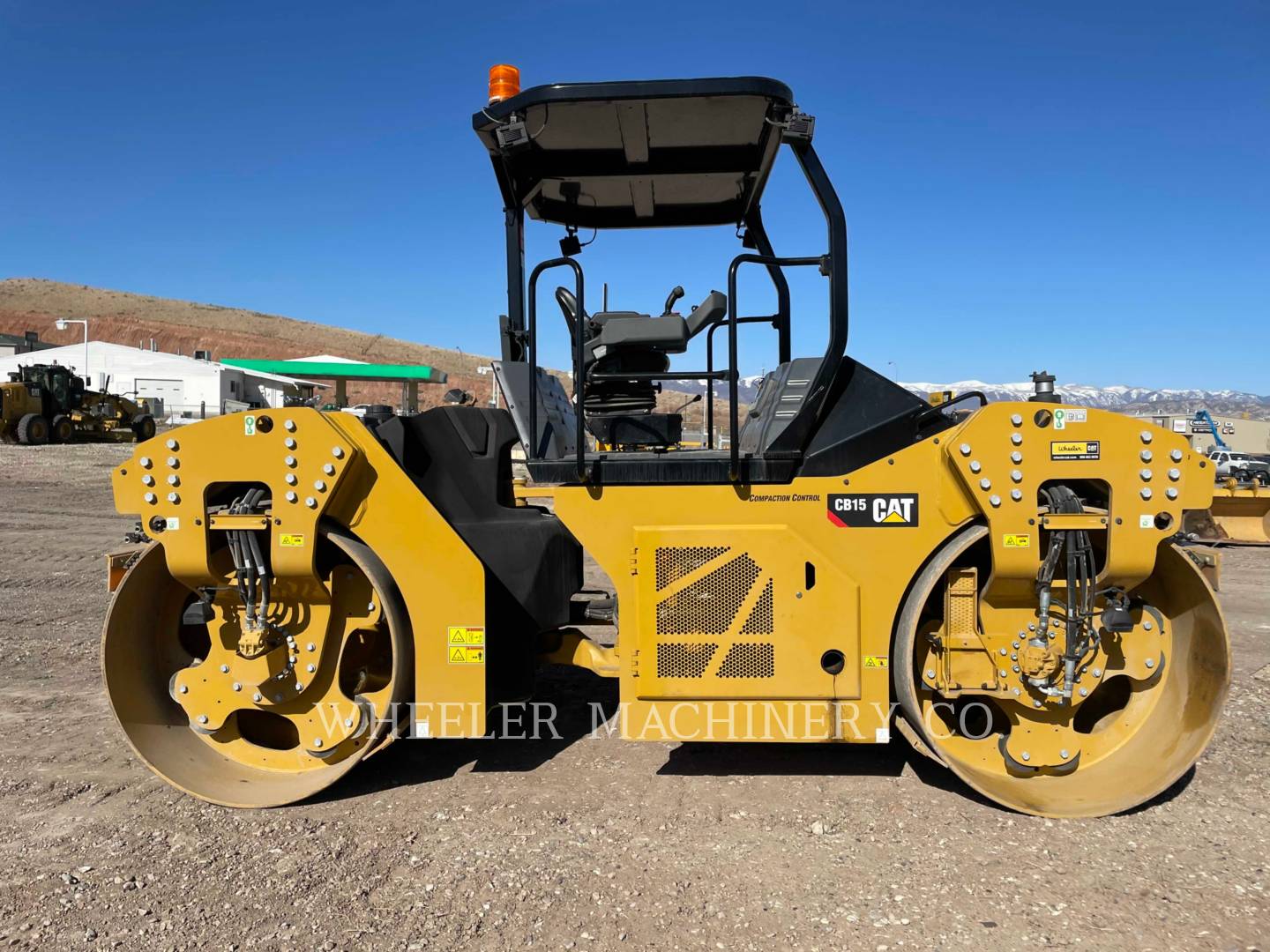 2020 Caterpillar CB15 Vibratory Double