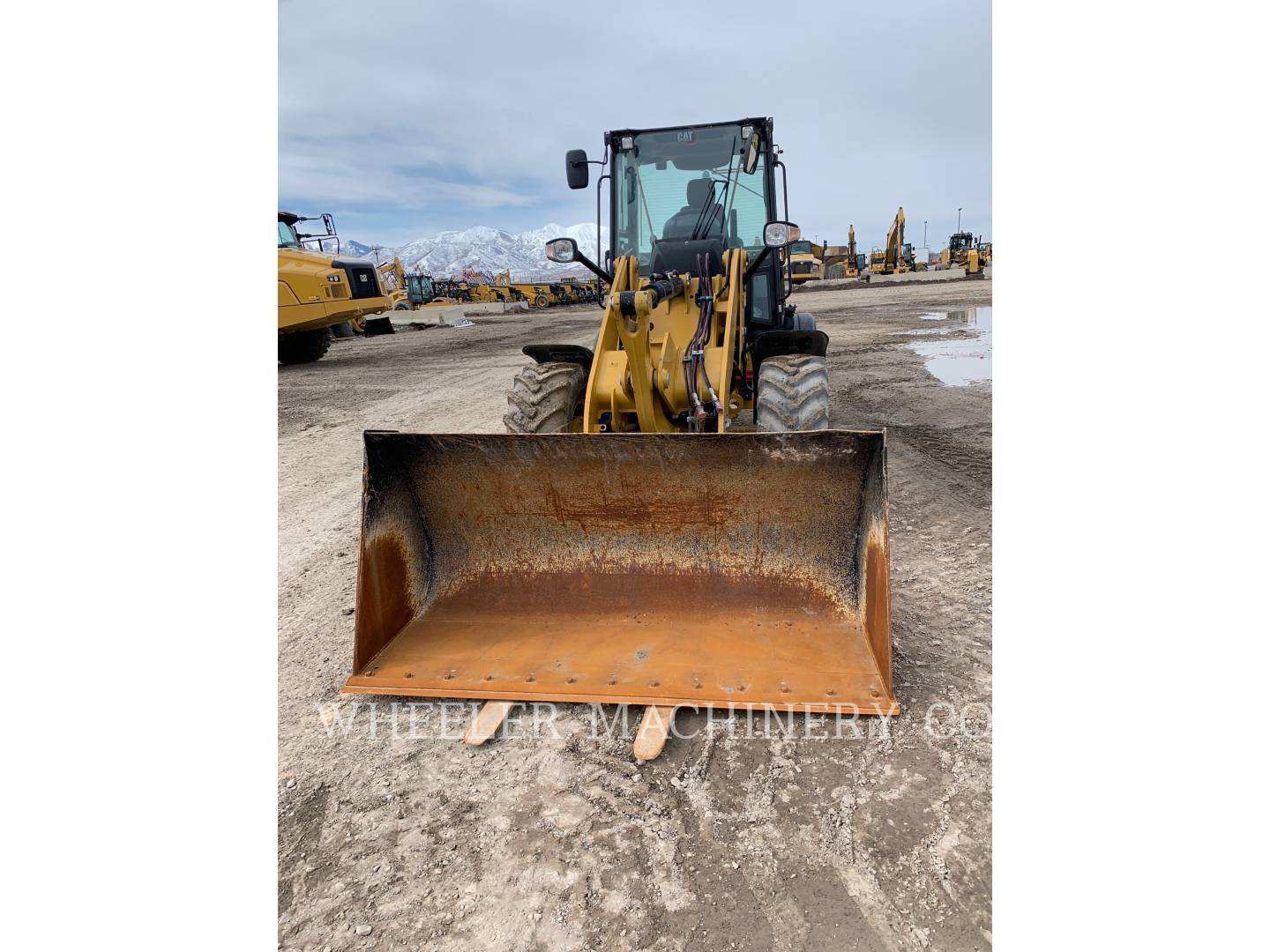 2020 Caterpillar 908M Wheel Loader