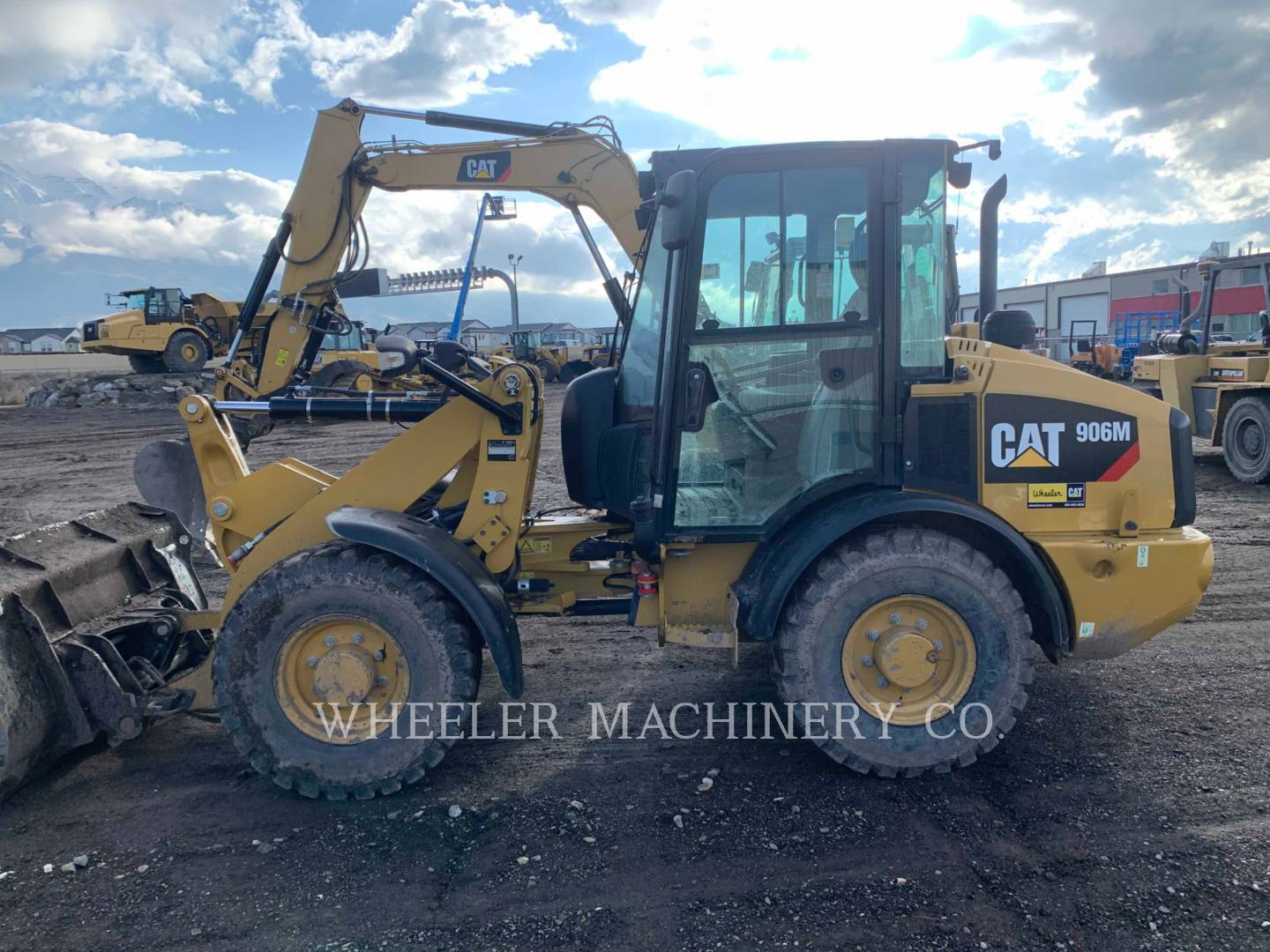 2018 Caterpillar 906M Wheel Loader