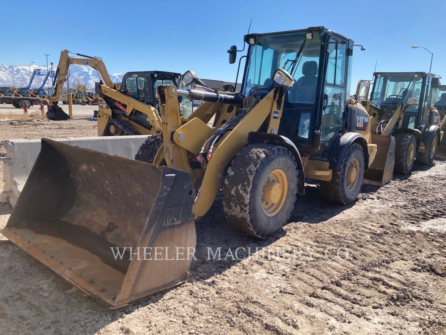 2018 Caterpillar 906M Wheel Loader