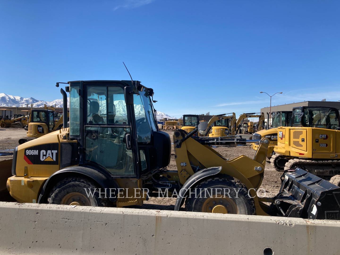 2018 Caterpillar 906M Wheel Loader