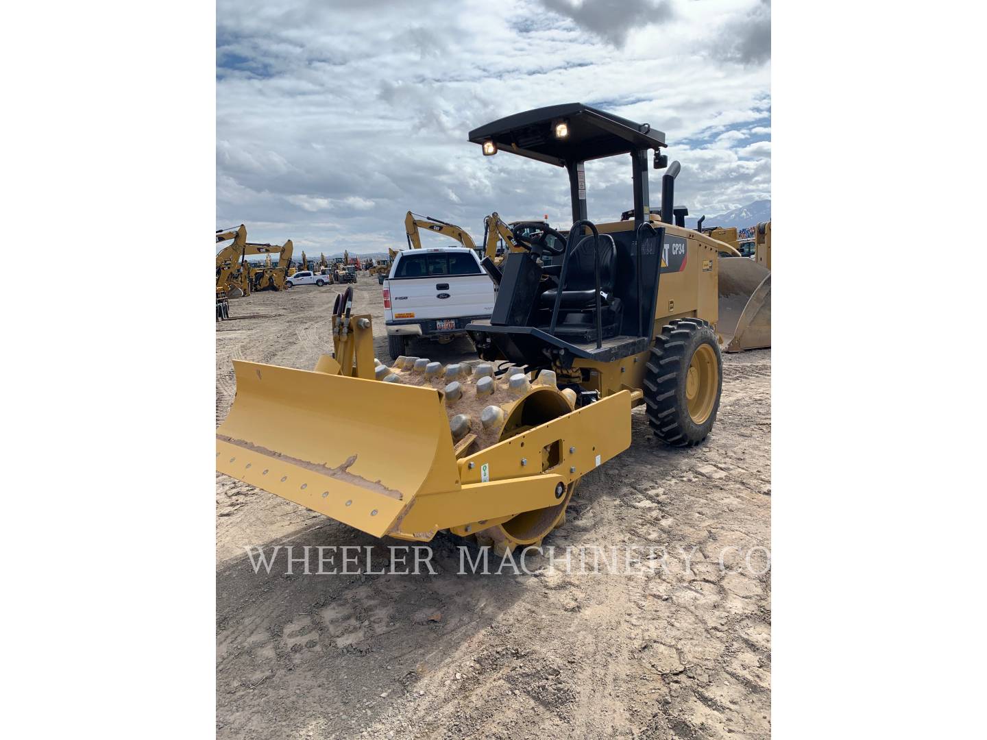 2021 Caterpillar CP34 Vibratory Single