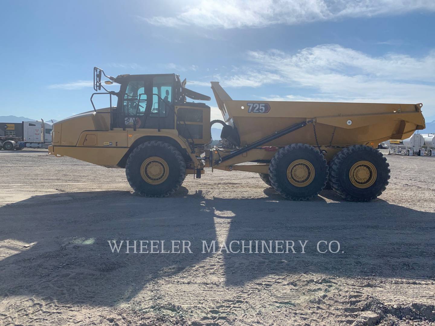 2020 Caterpillar 725 TG Articulated Truck