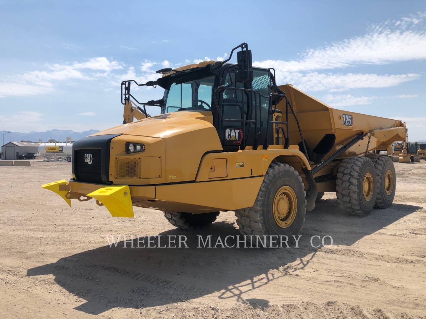 2020 Caterpillar 725 TG Articulated Truck