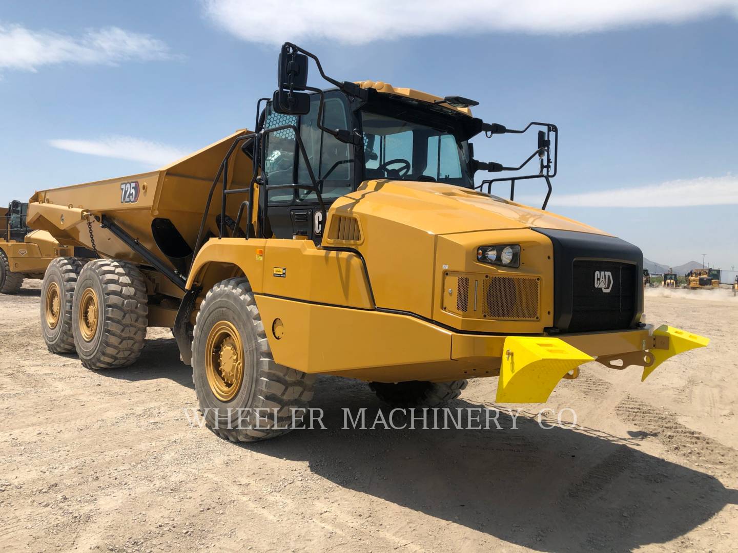 2020 Caterpillar 725 TG Articulated Truck