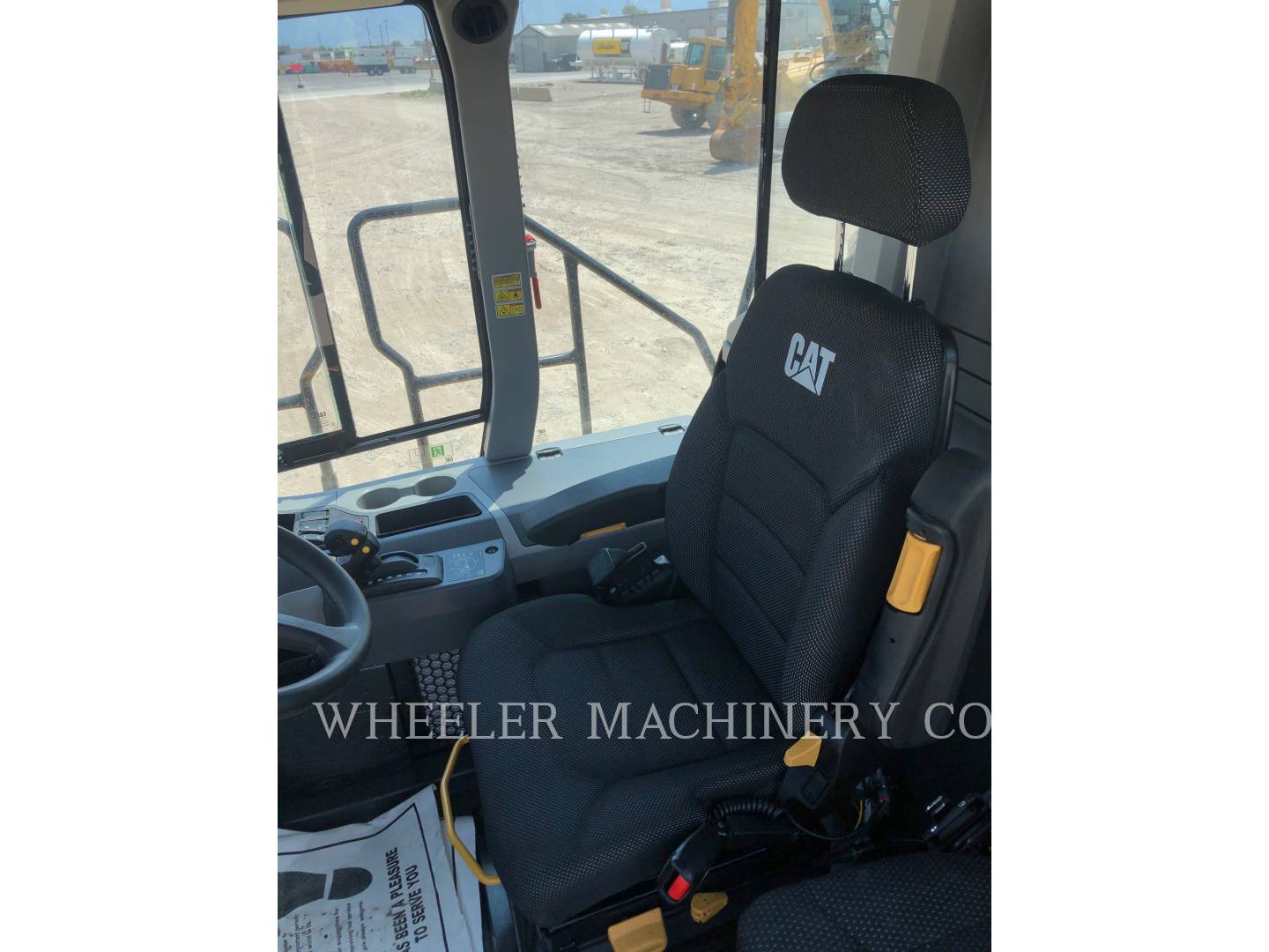 2020 Caterpillar 725 TG Articulated Truck