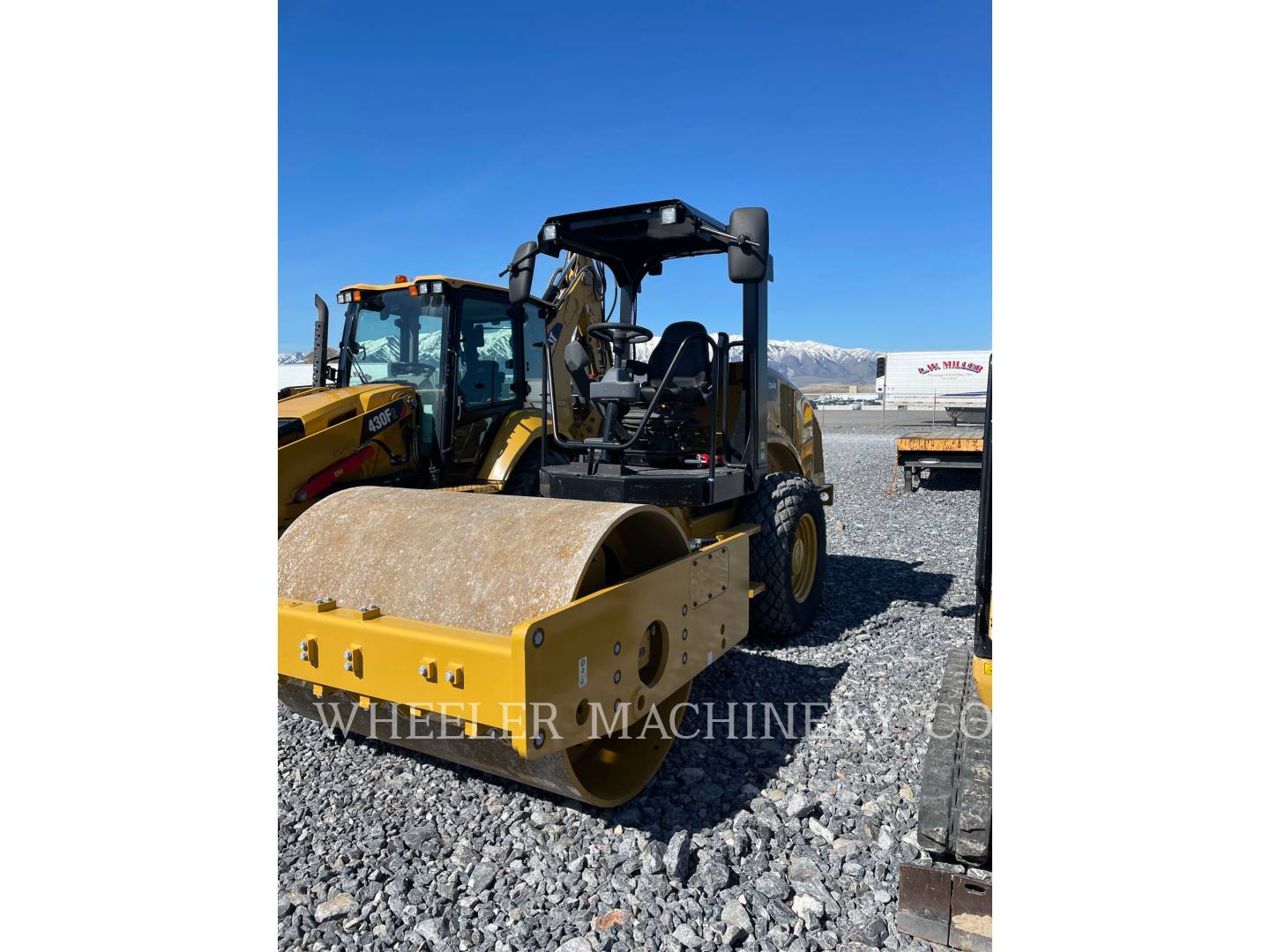 2021 Caterpillar CS44B Vibratory Single