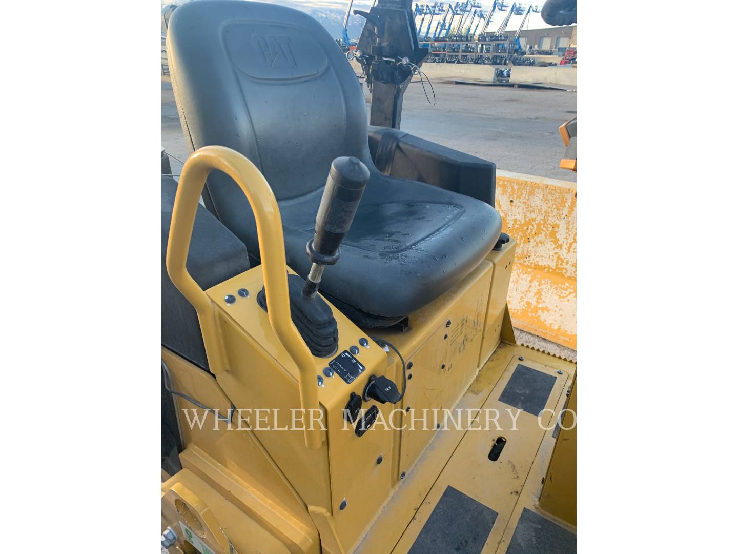 2021 Caterpillar CB1.7 Vibratory Single