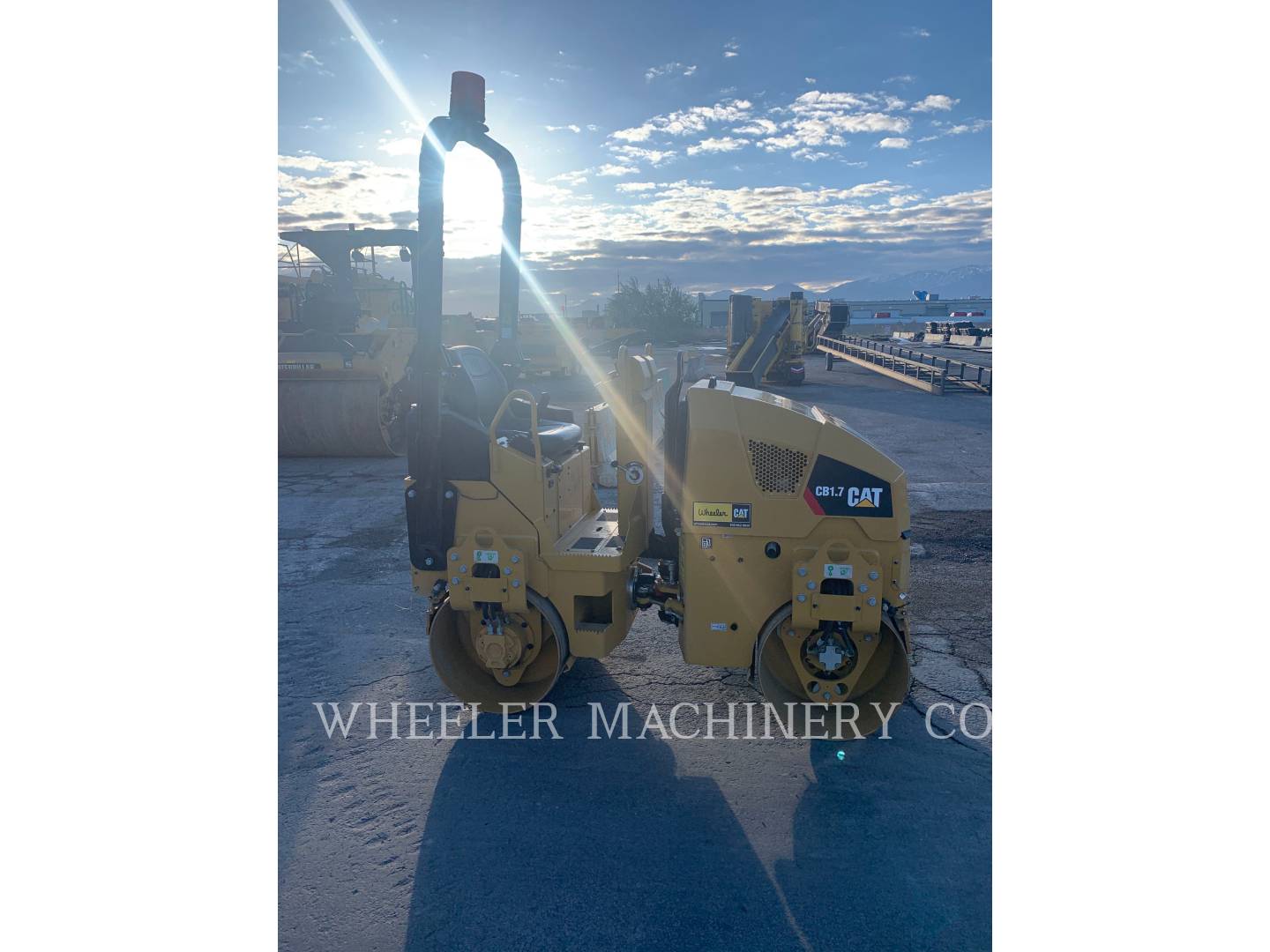 2021 Caterpillar CB1.7 Vibratory Single