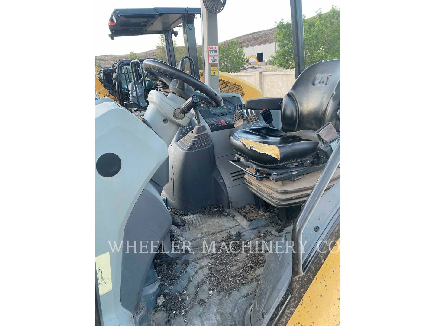 2016 Caterpillar 415F2 IL Tractor Loader Backhoe