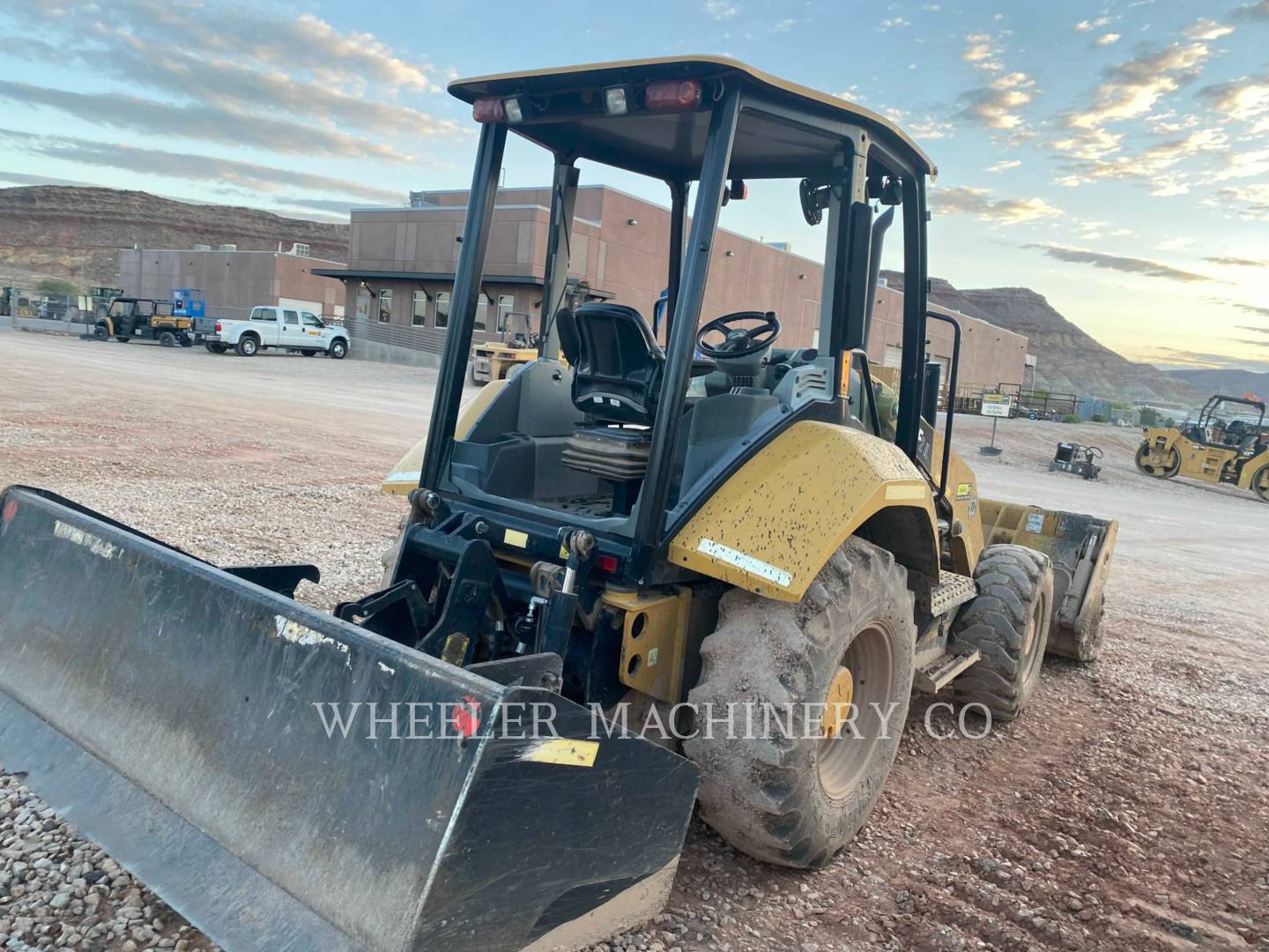 2016 Caterpillar 415F2 IL Tractor Loader Backhoe