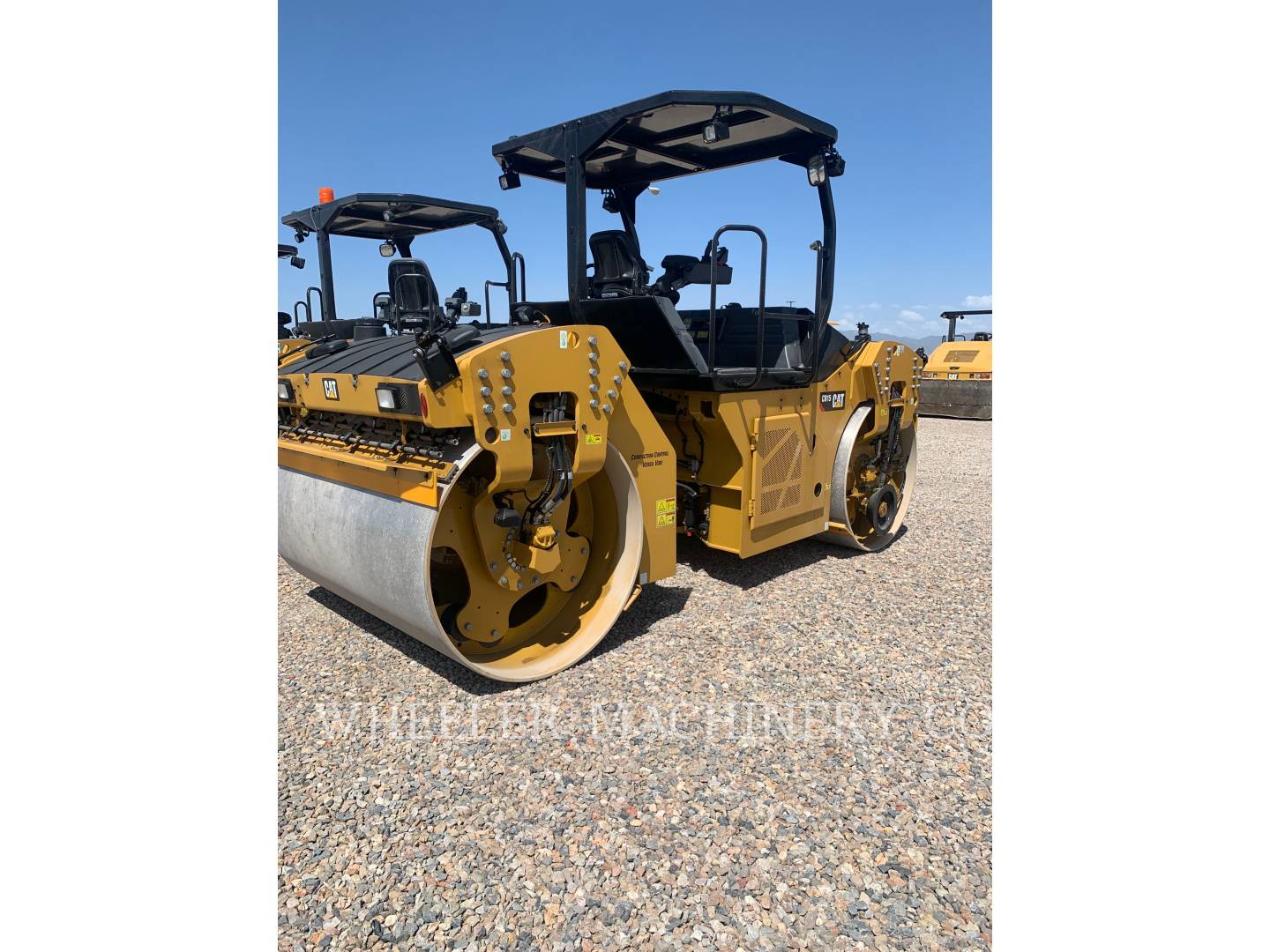 2021 Caterpillar CB15 CW VV Vibratory Double