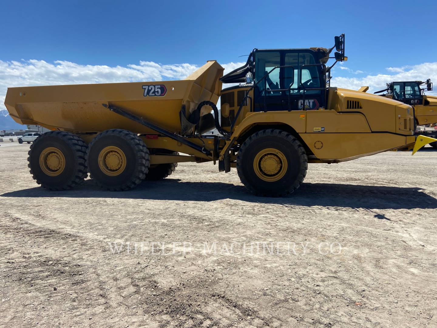 2021 Caterpillar 725 Articulated Truck