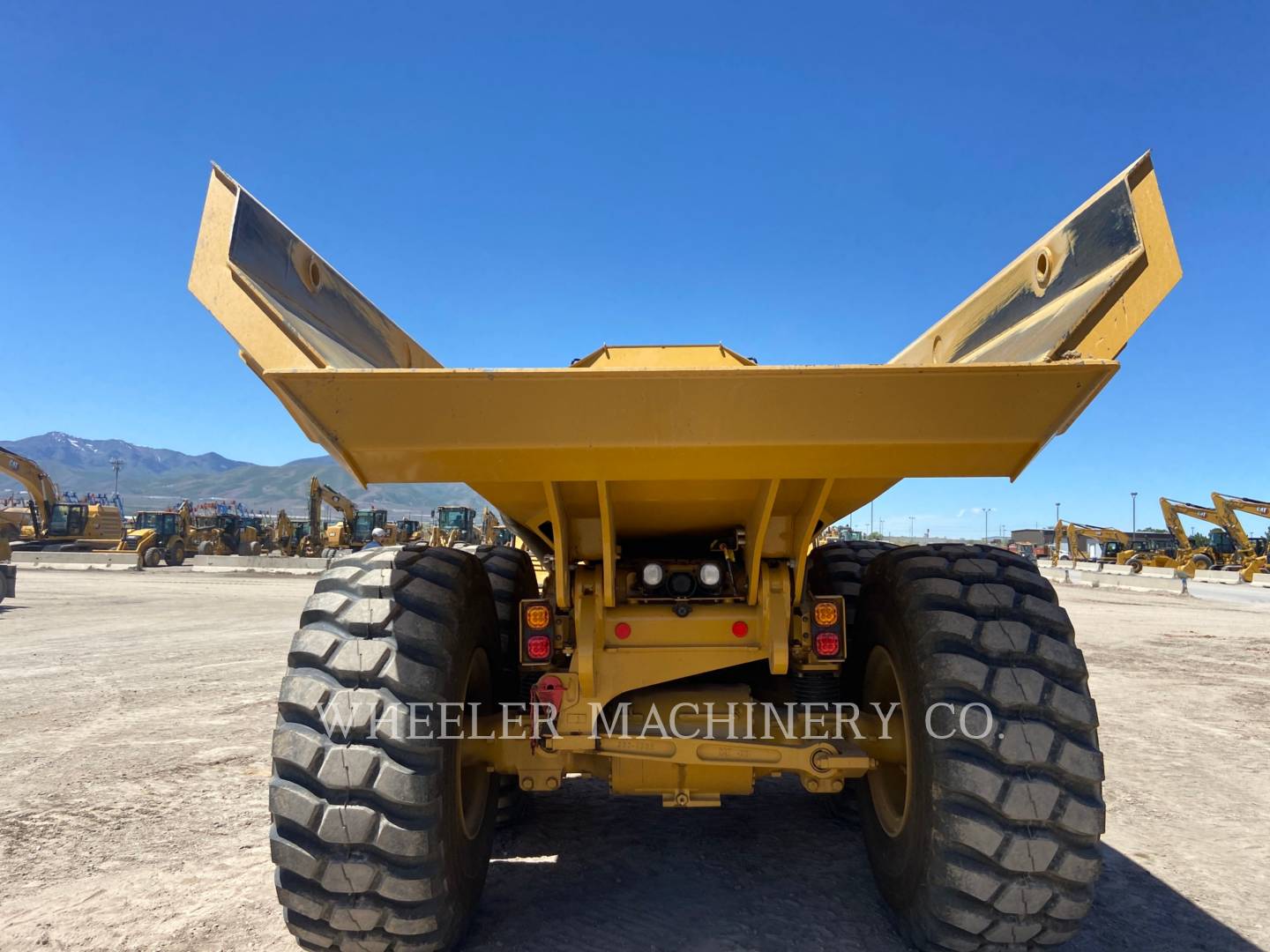 2021 Caterpillar 725 Articulated Truck