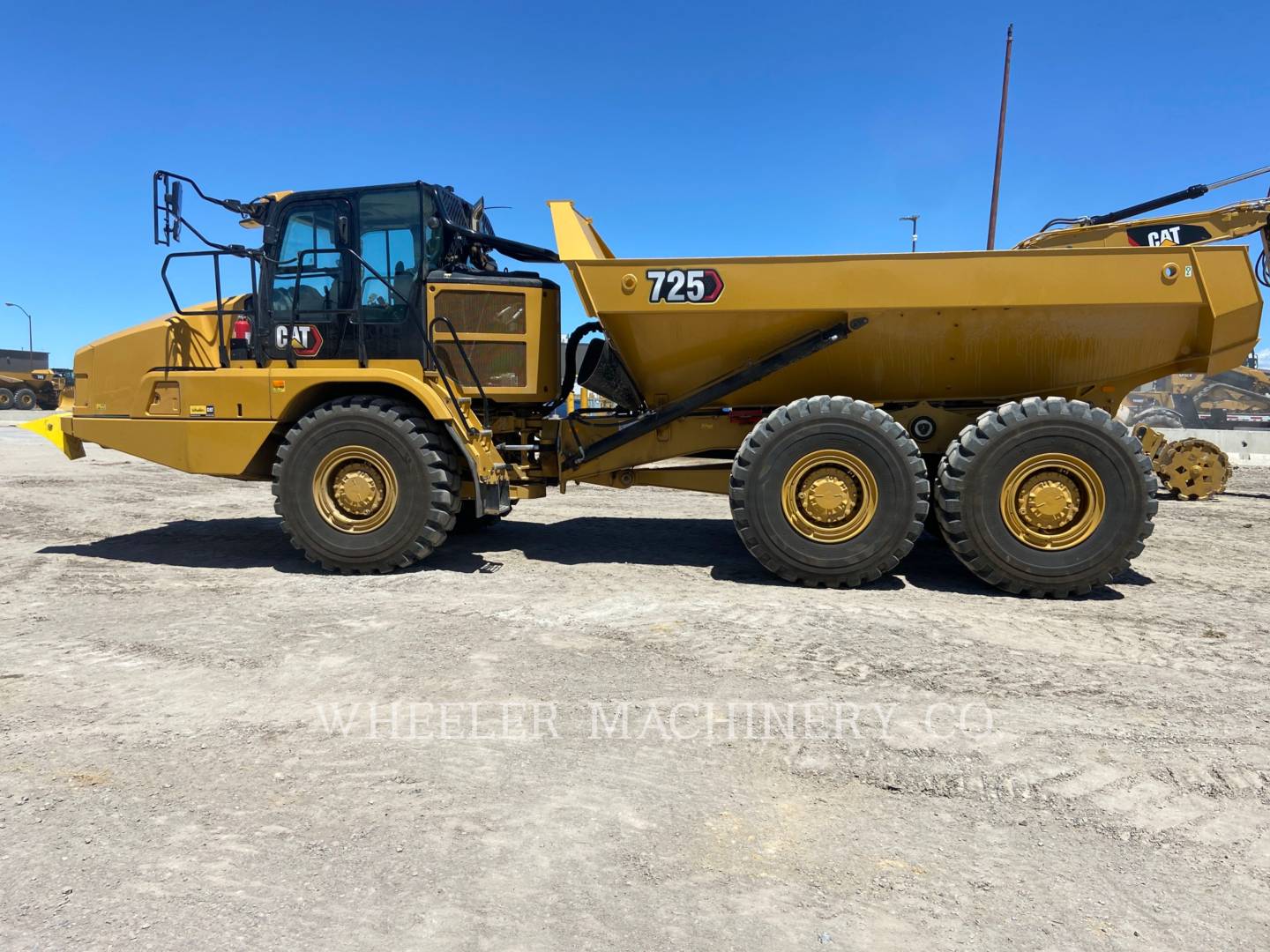 2021 Caterpillar 725 Articulated Truck