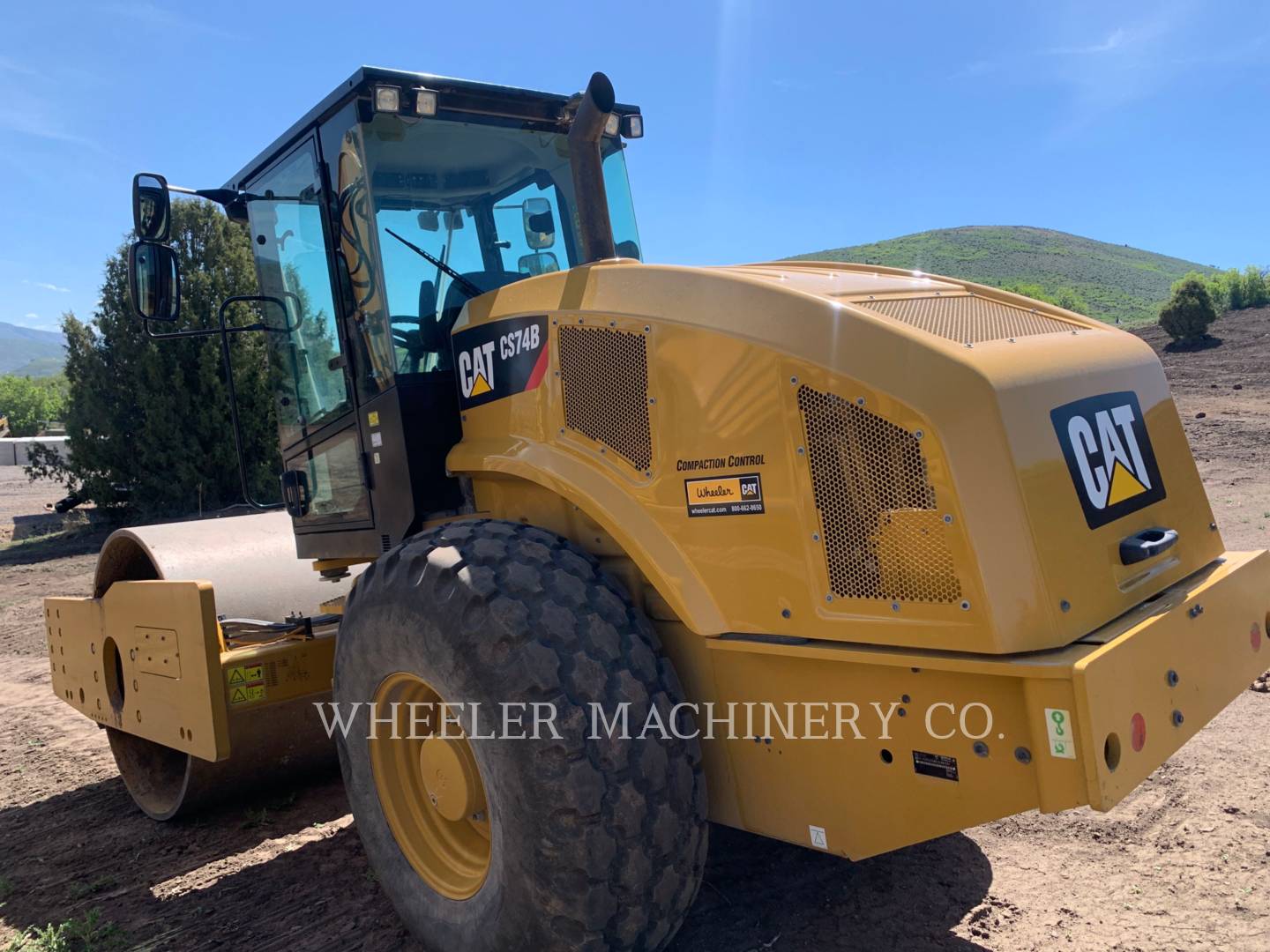 2019 Caterpillar CS74B Vibratory Single