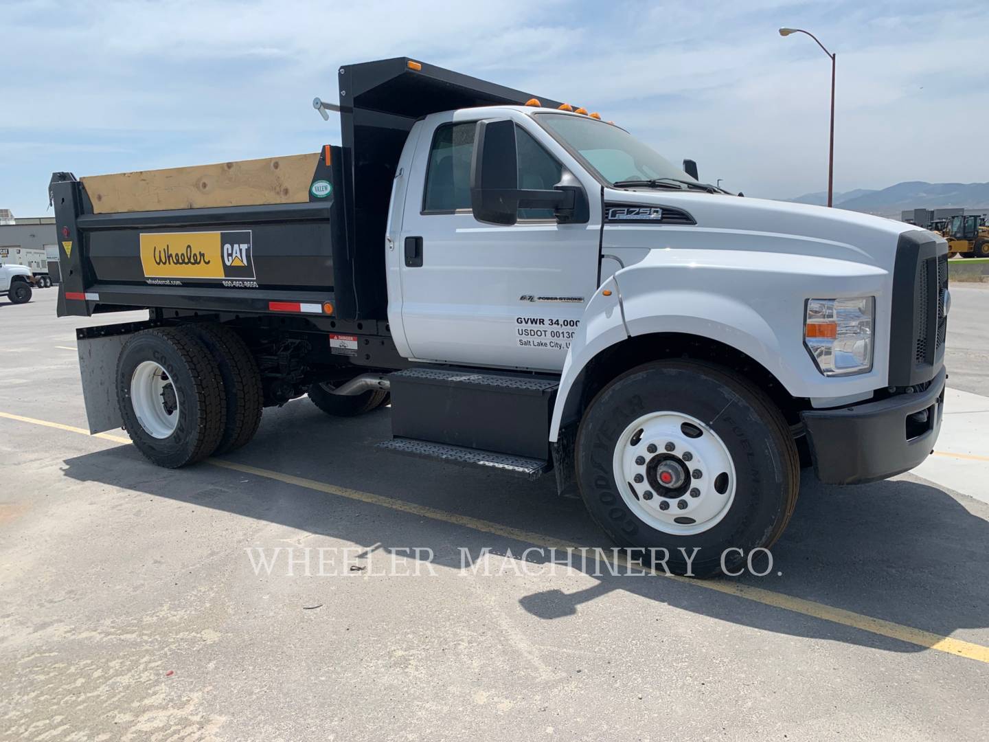 2021 New Holland DUMP 6 YD Truck