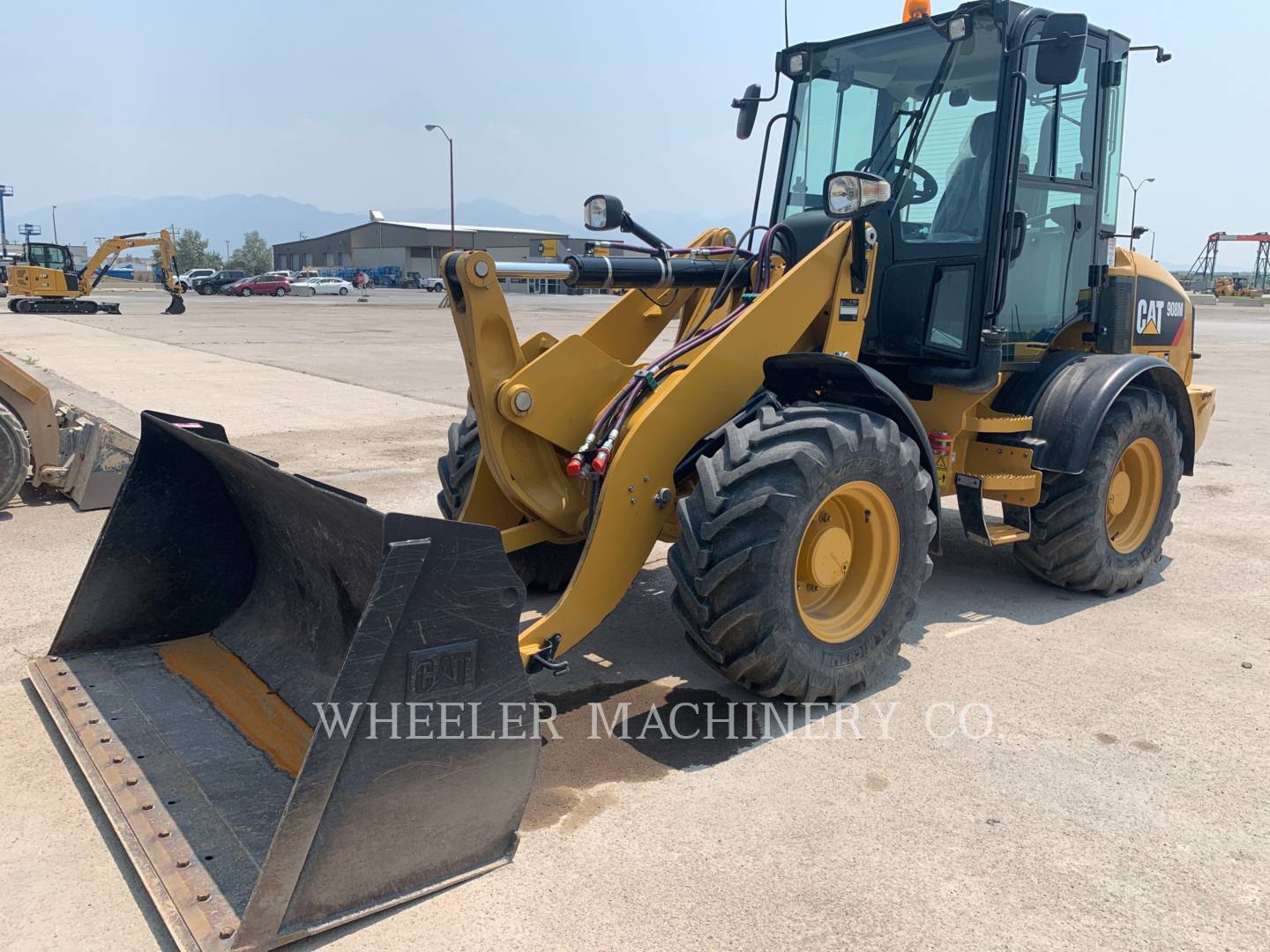 2018 Caterpillar 908M Wheel Loader