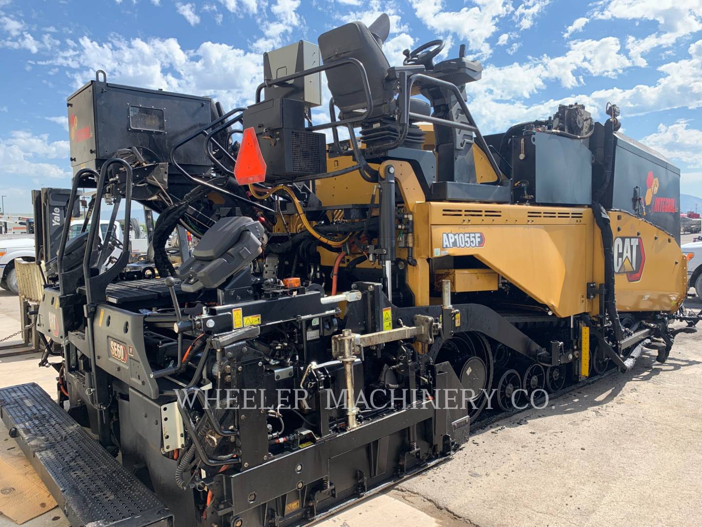 2021 Caterpillar AP1055F SP Paver