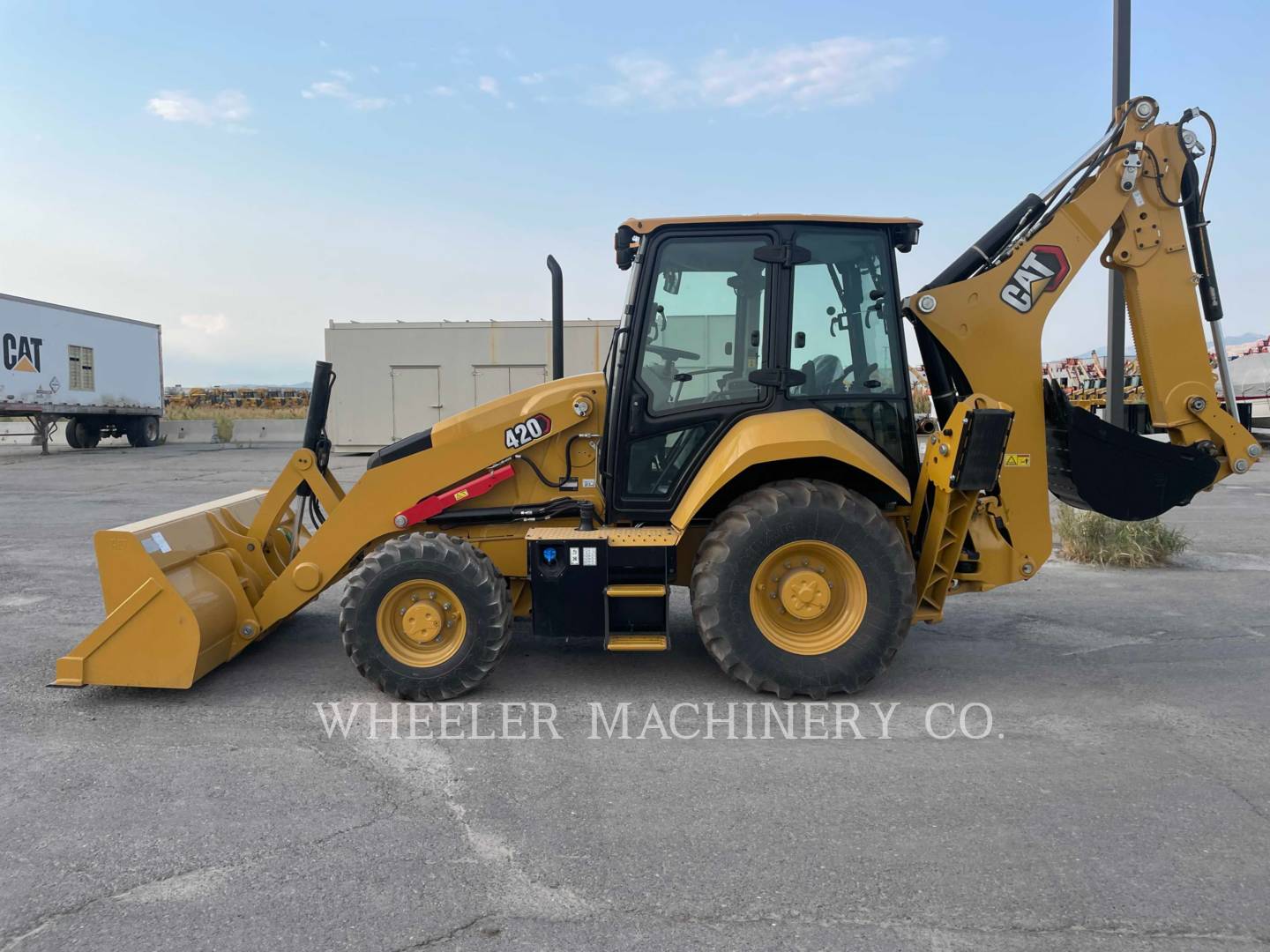 2021 Caterpillar 420 Tractor Loader Backhoe