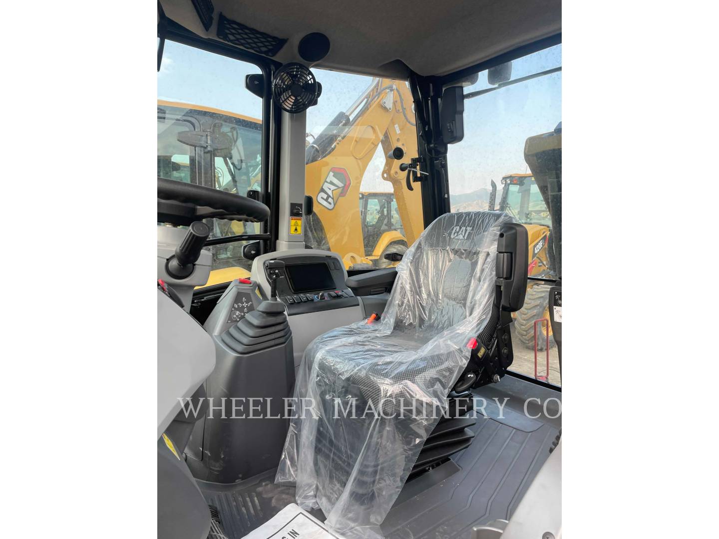 2021 Caterpillar 420 Tractor Loader Backhoe