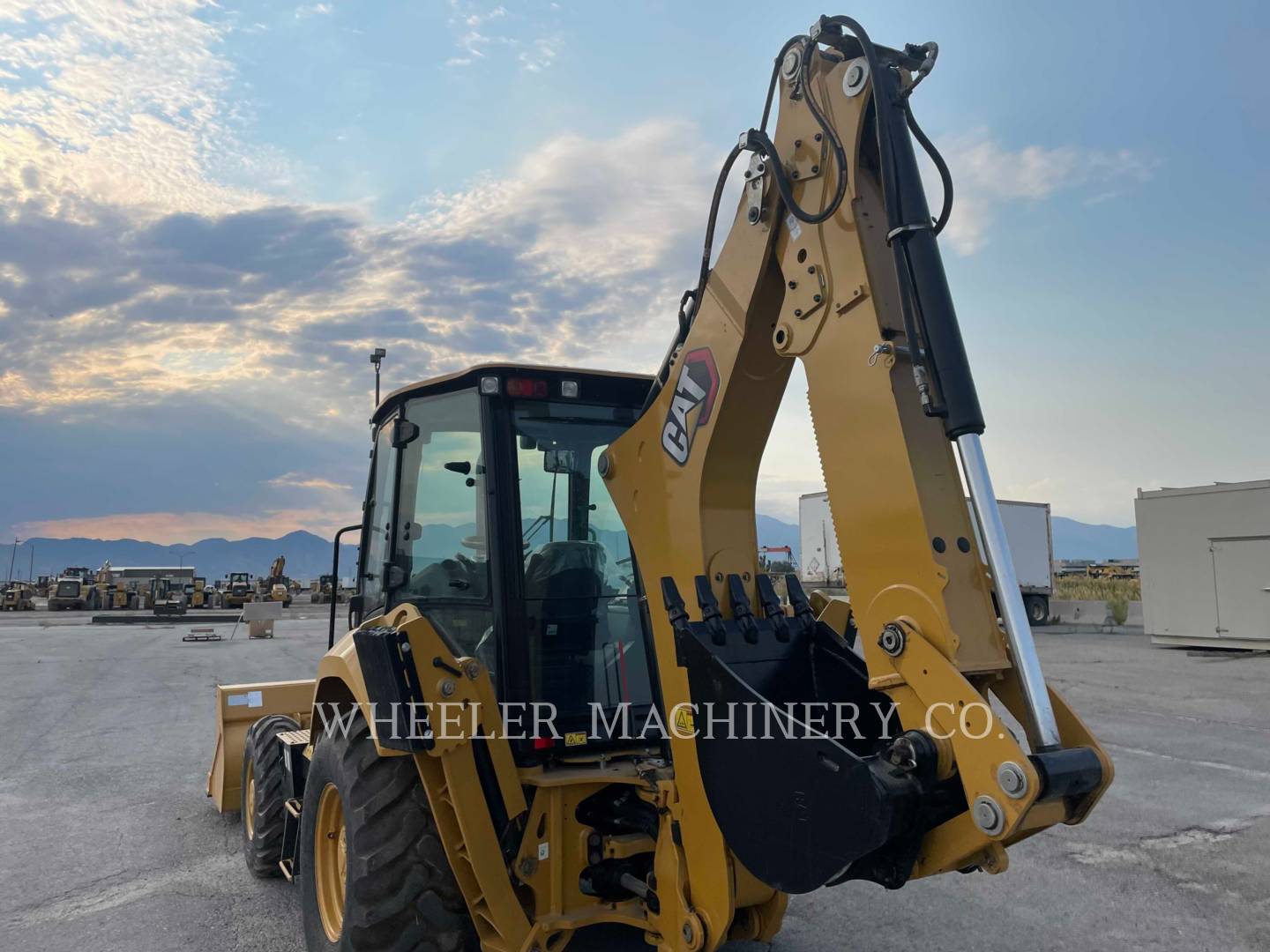 2021 Caterpillar 420 Tractor Loader Backhoe