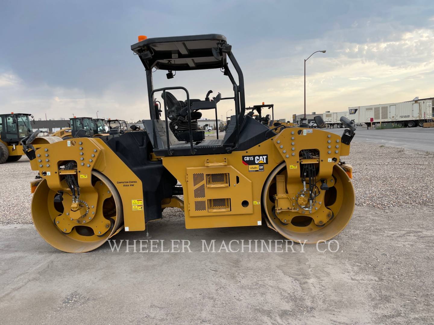 2021 Caterpillar CB15 VV Vibratory Double