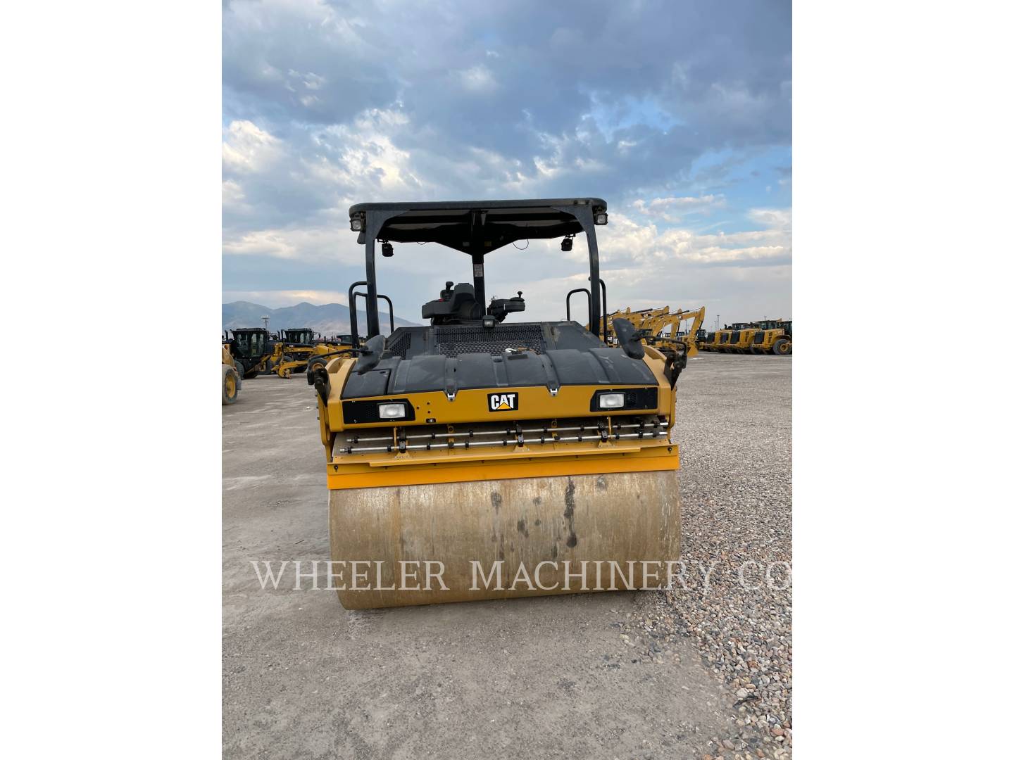 2021 Caterpillar CB15 VV Vibratory Double