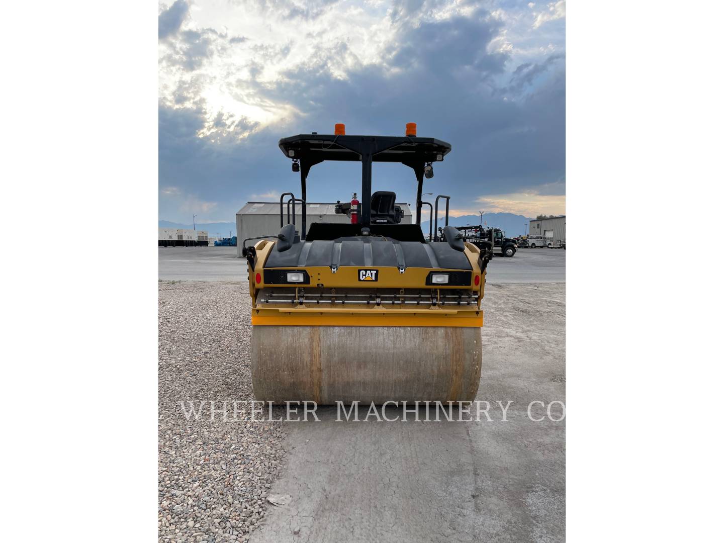 2021 Caterpillar CB15 VV Vibratory Double