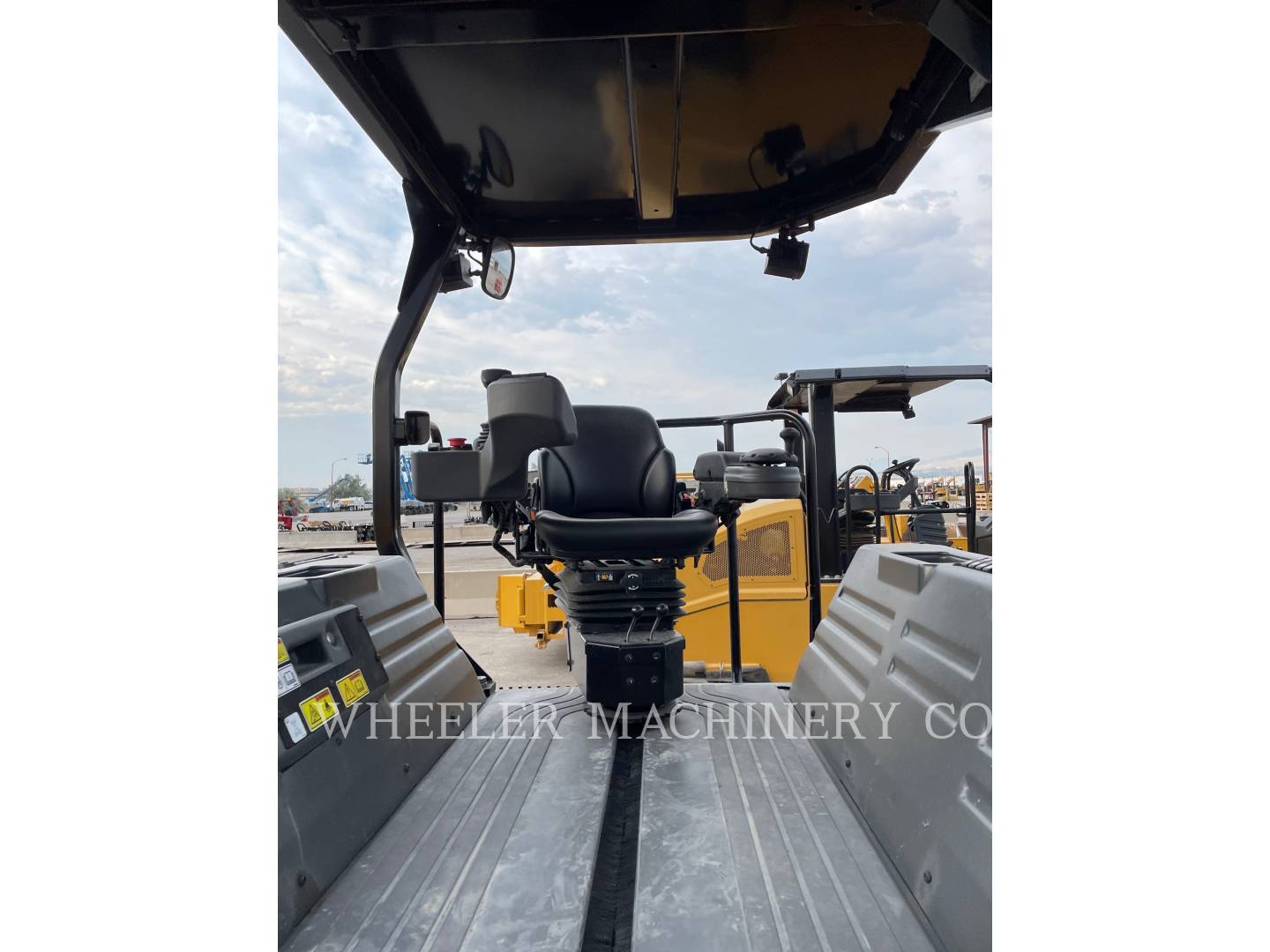 2021 Caterpillar CB15 CW VV Vibratory Double